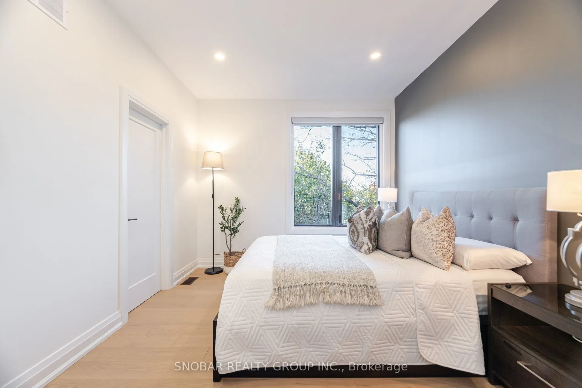 720 Hillman Crescent