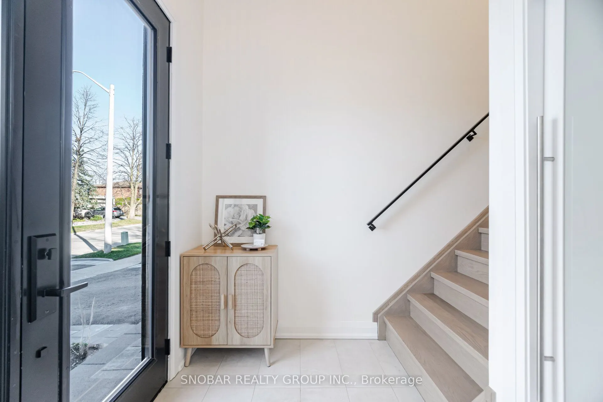 720 Hillman Crescent