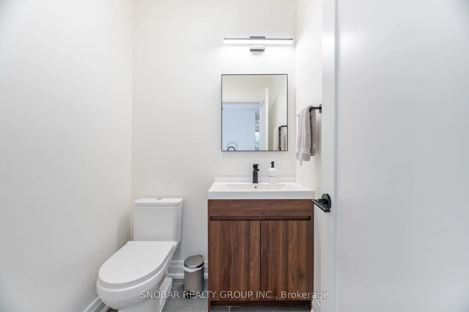 720 Hillman Crescent