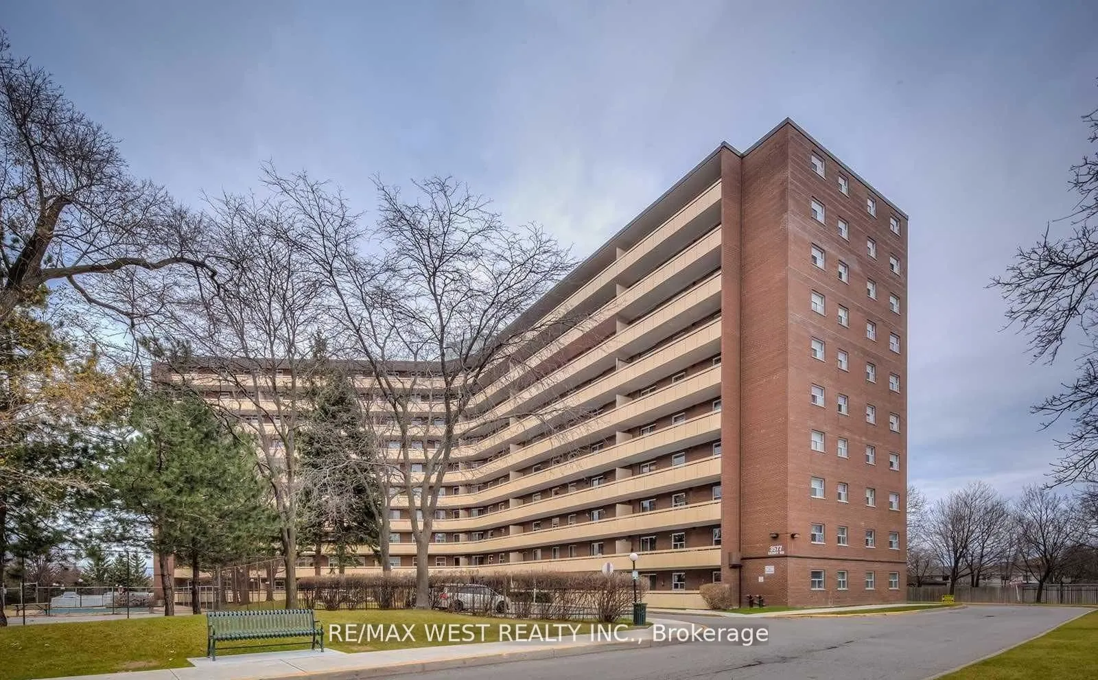 3533 Derry Road E, #509