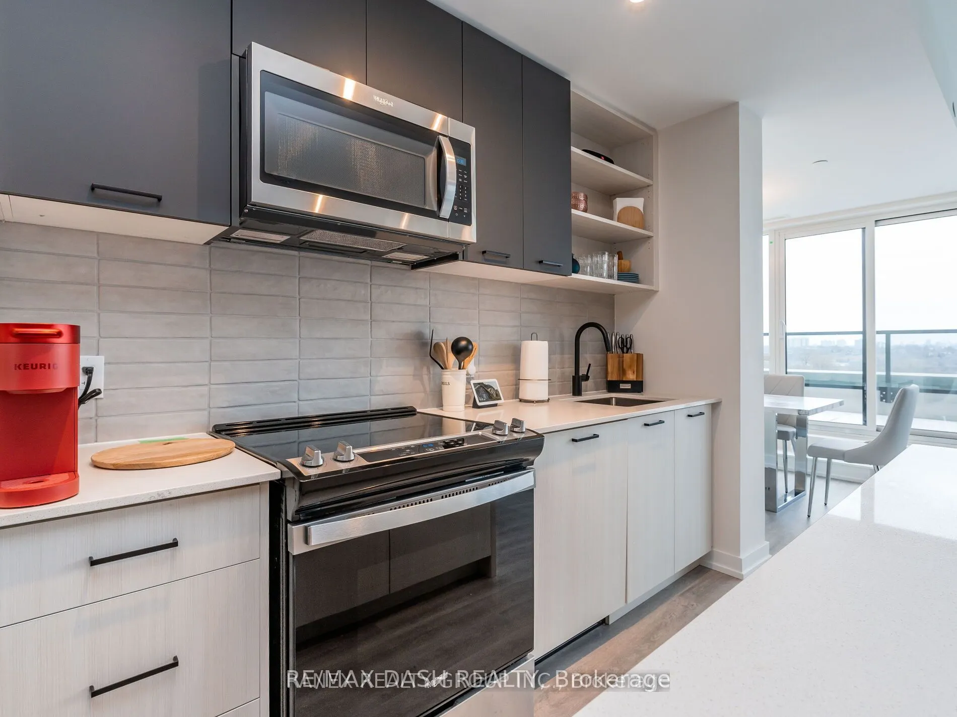 2300 St Clair Avenue W #723