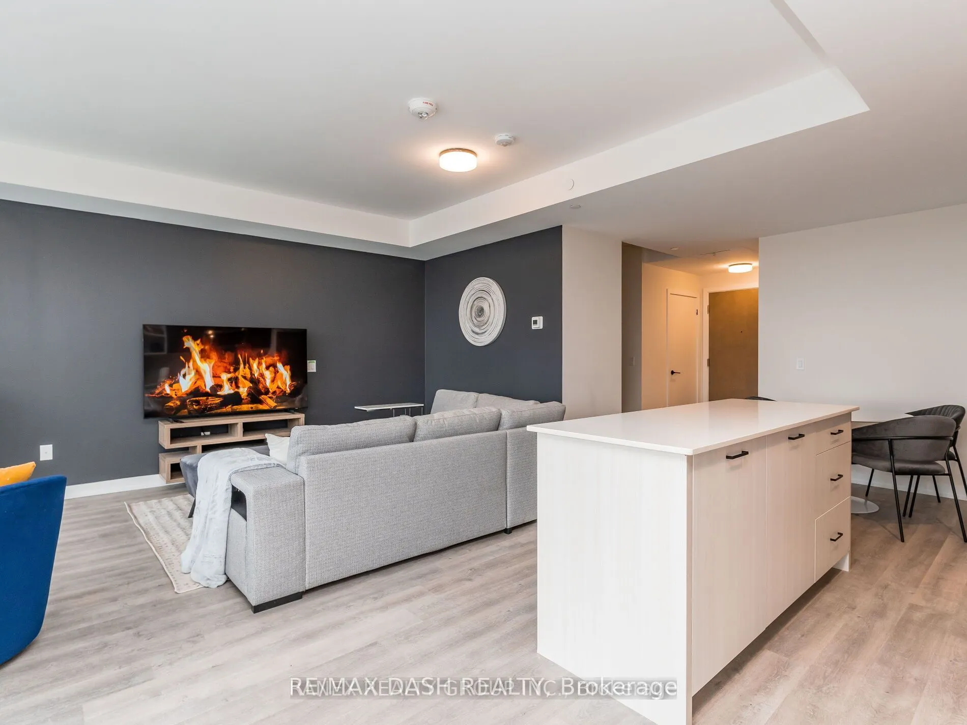 2300 St Clair Avenue W #723