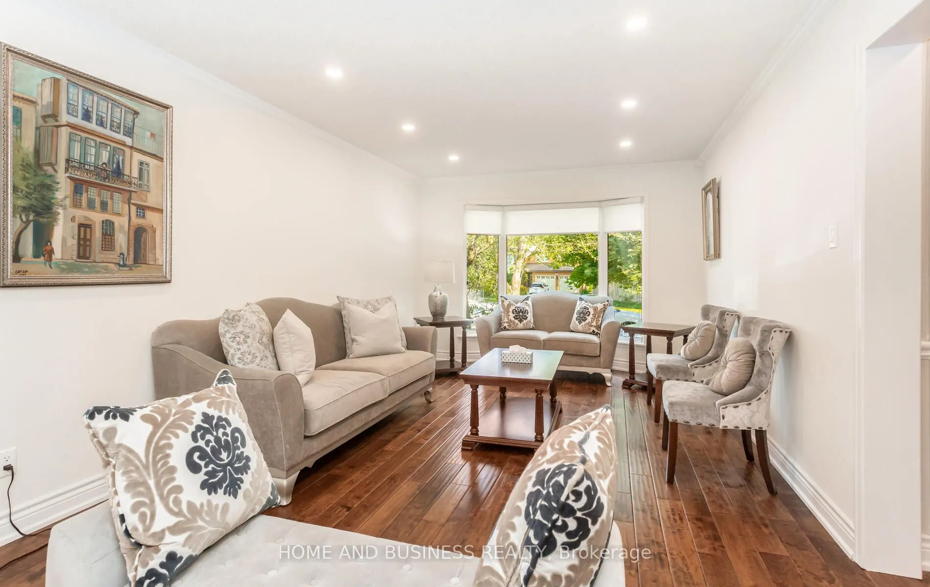 2035 Jacamar Court