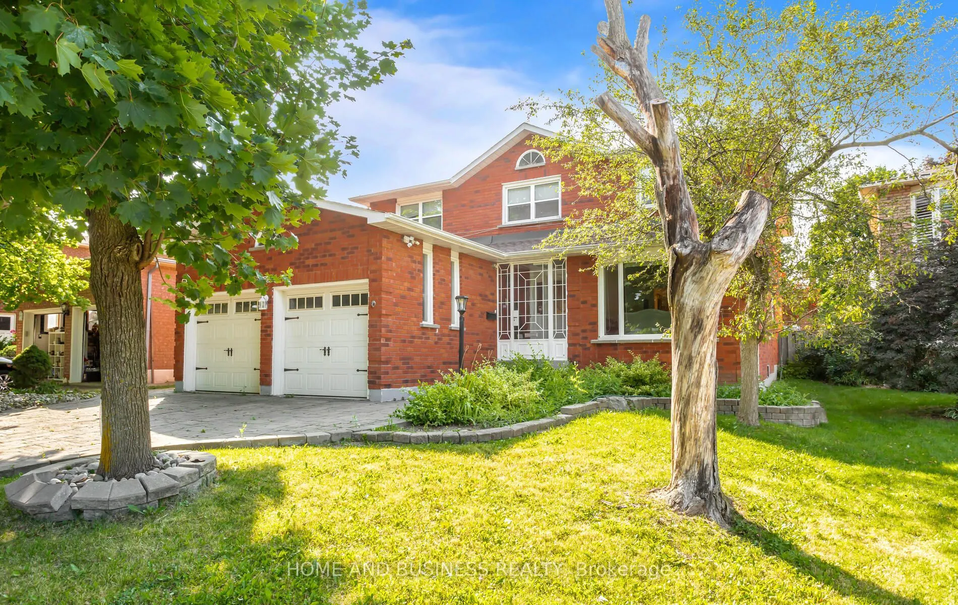 2035 Jacamar Court