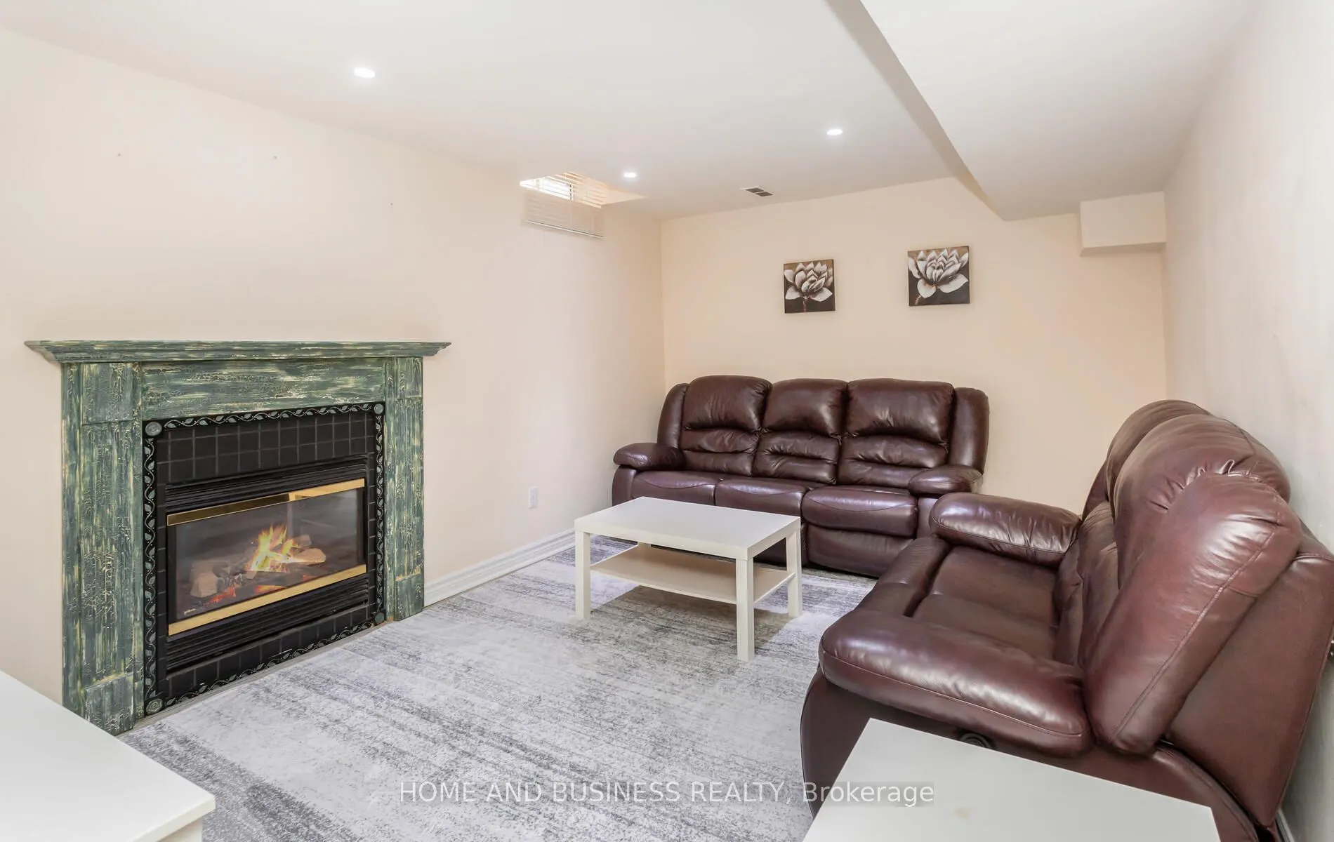 2035 Jacamar Court