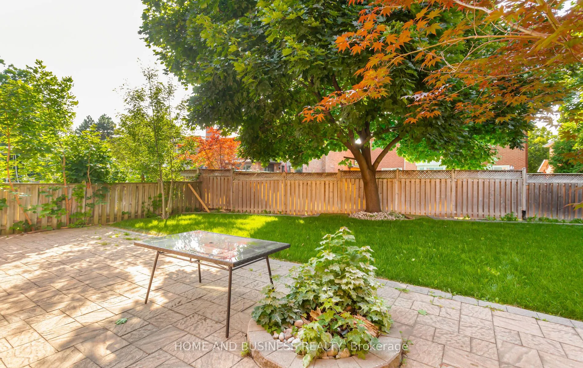 2035 Jacamar Court