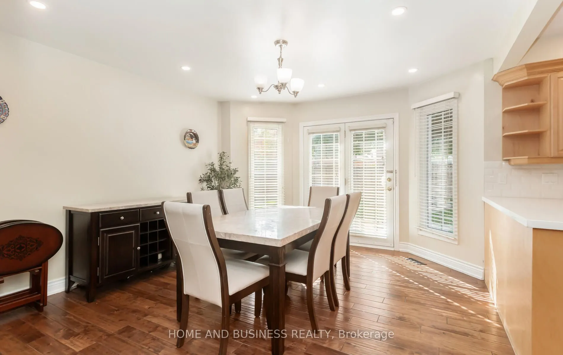 2035 Jacamar Court