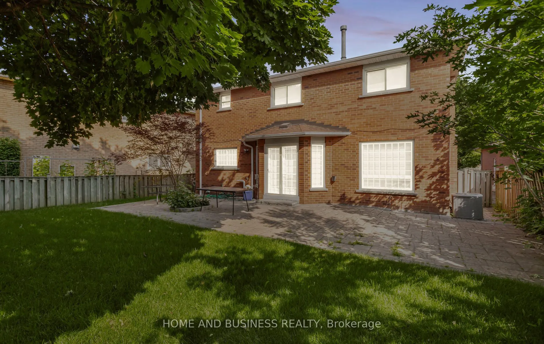 2035 Jacamar Court