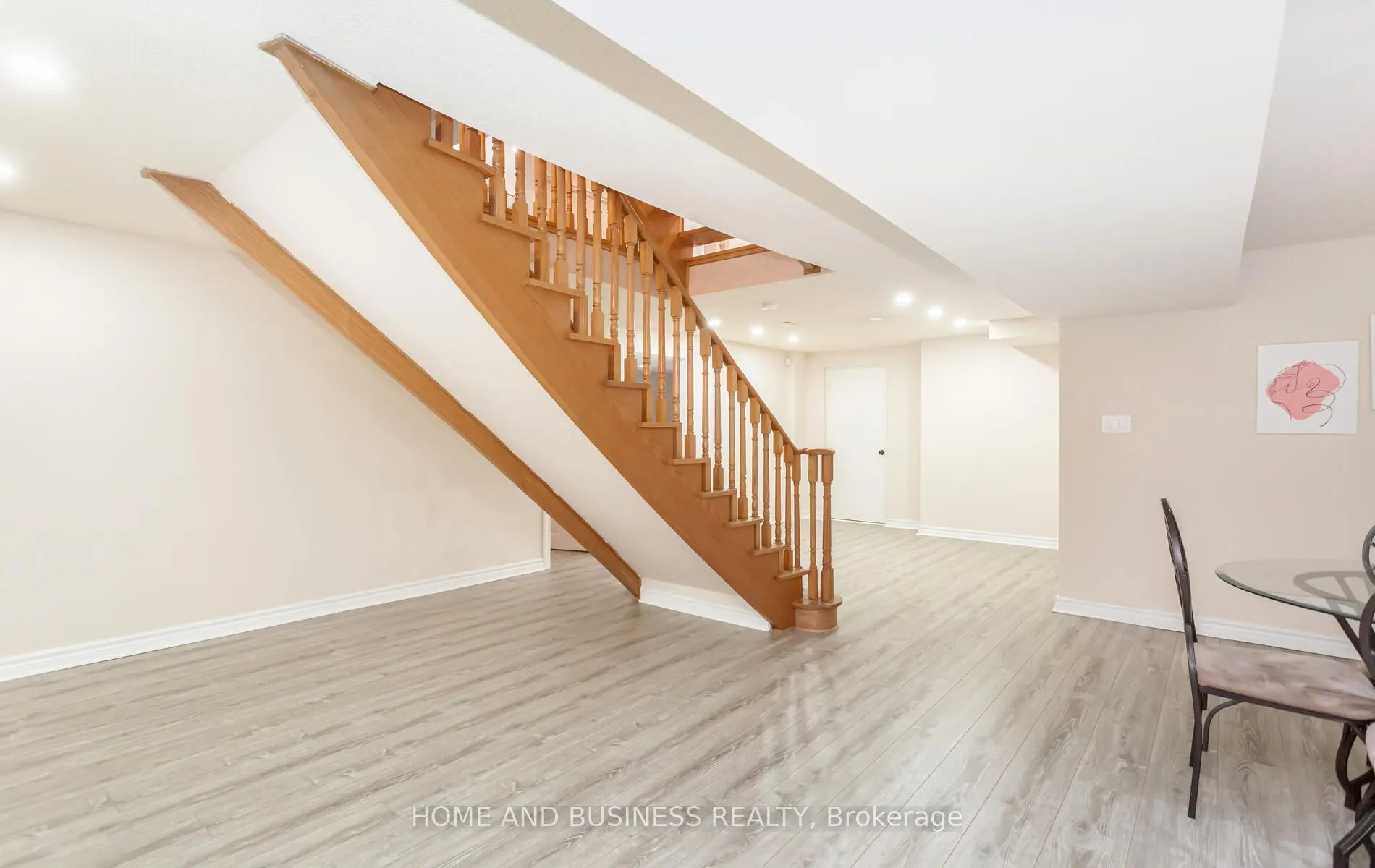 2035 Jacamar Court