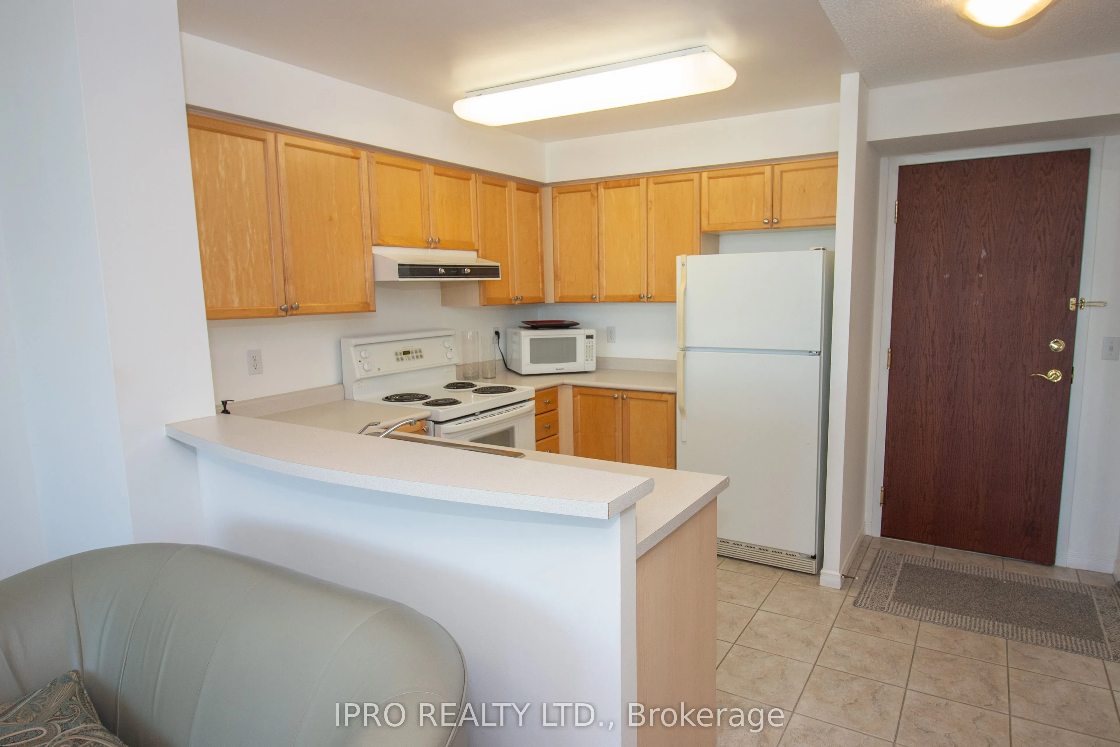 2545 Erin Centre Boulevard, #806
