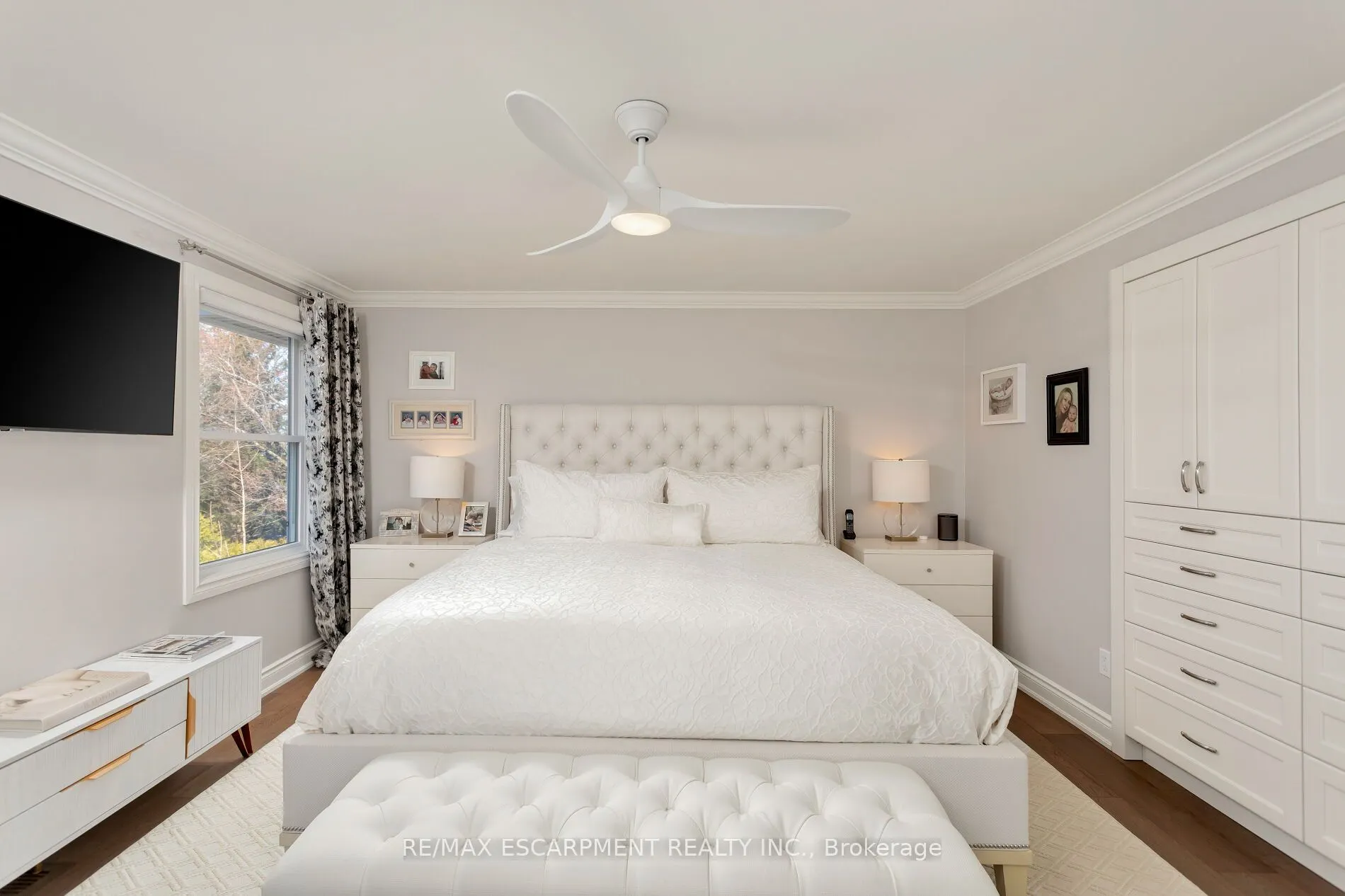 2119 Agincourt Crescent