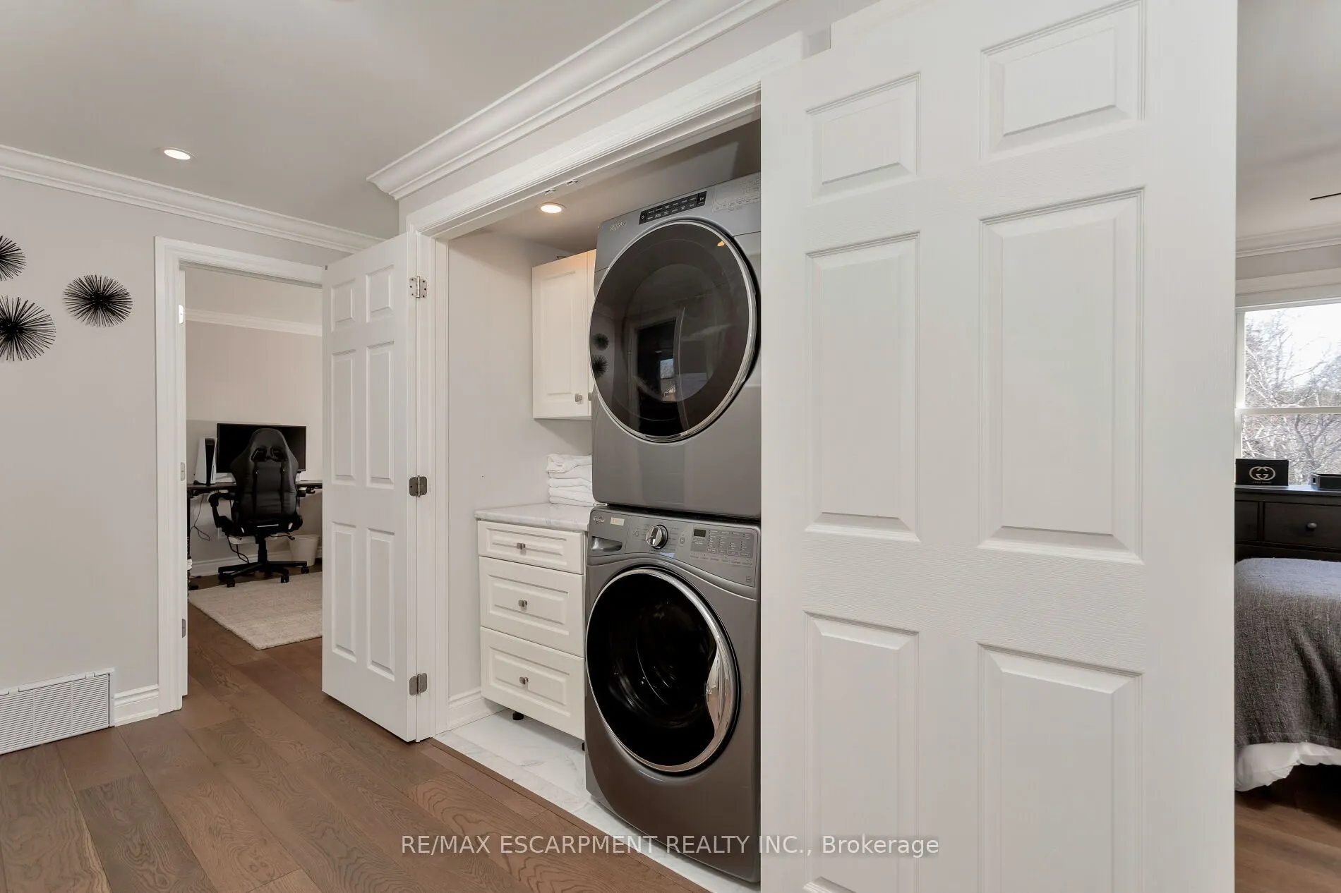 2119 Agincourt Crescent