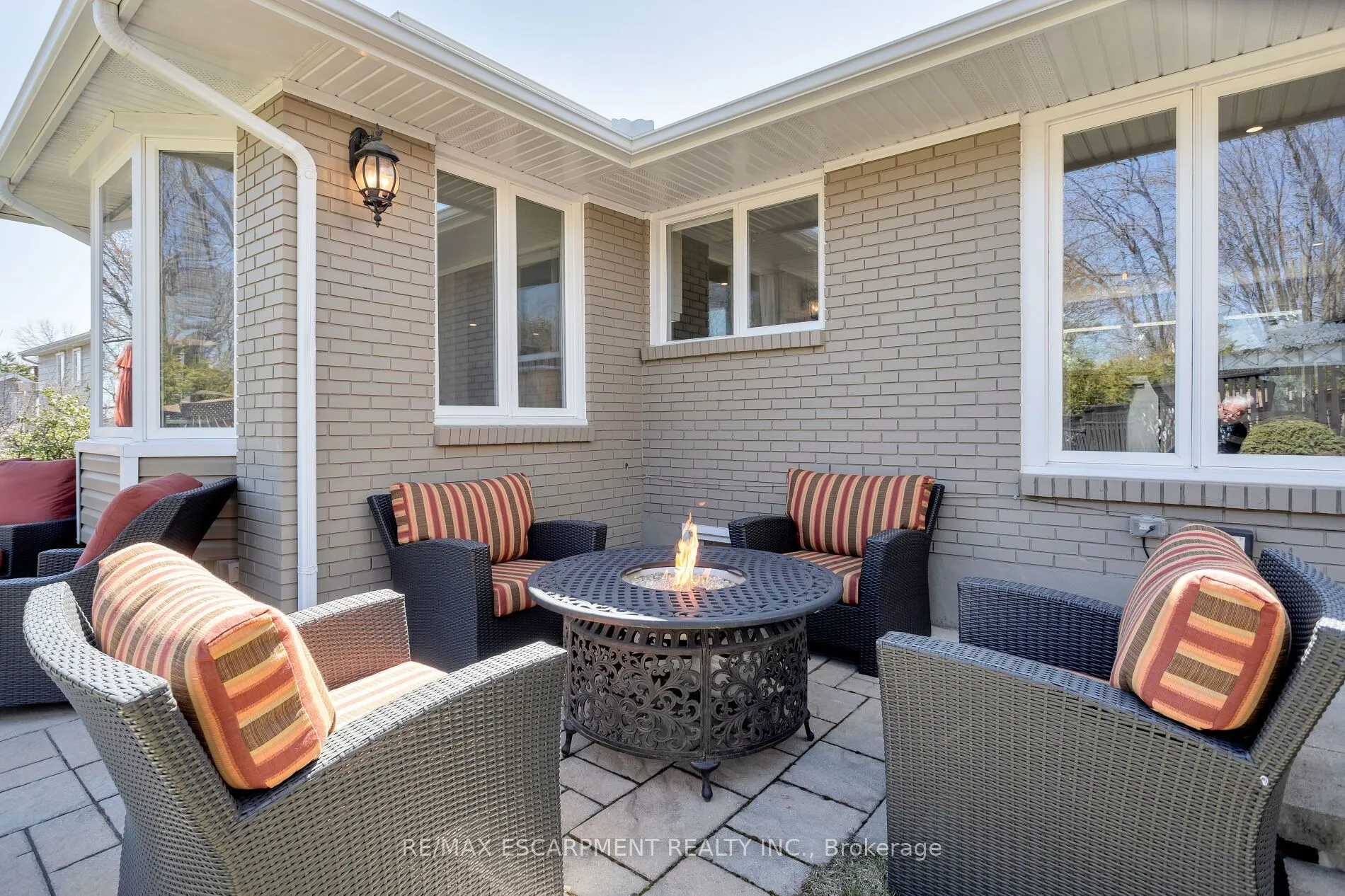 2119 Agincourt Crescent