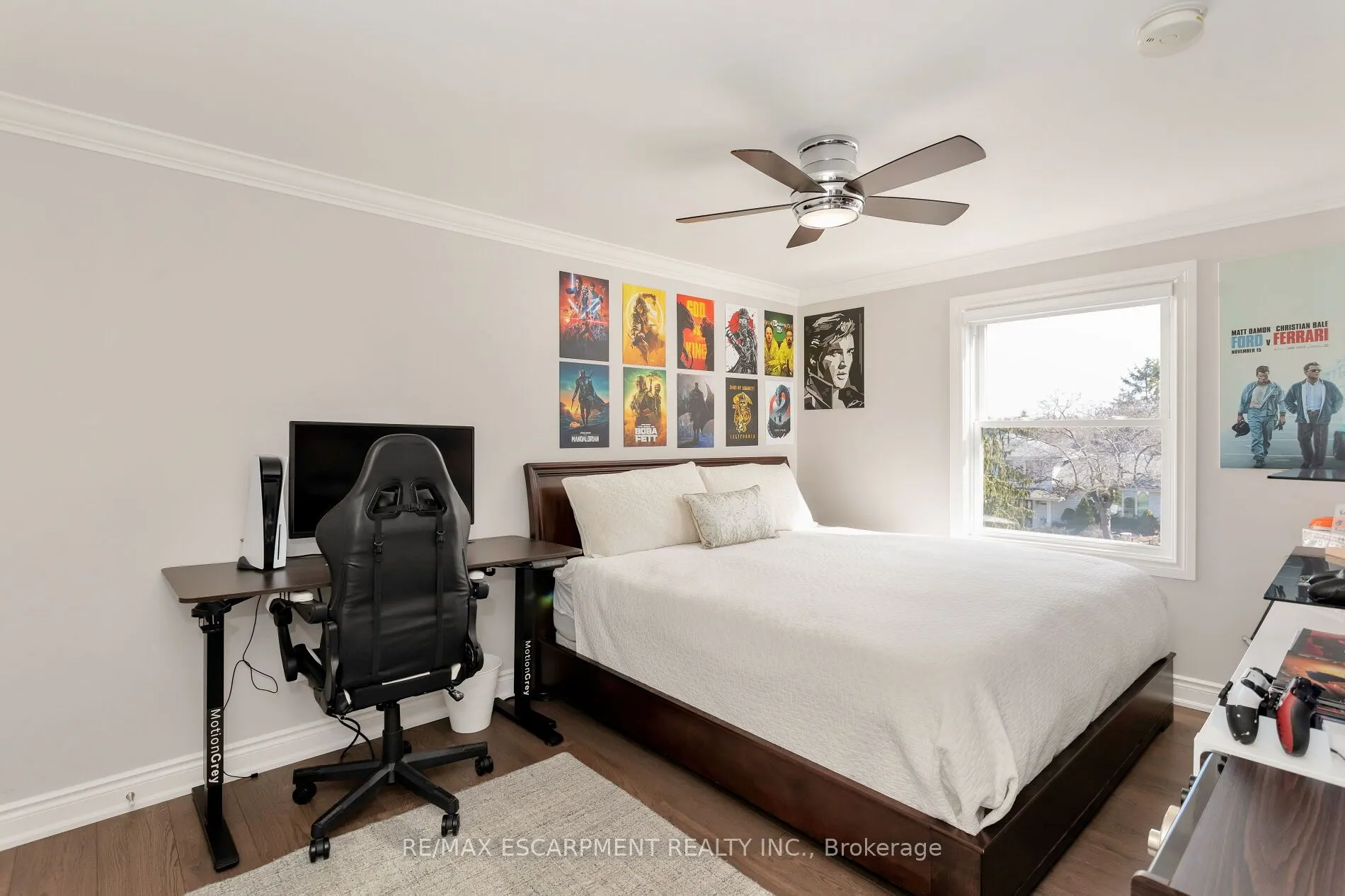 2119 Agincourt Crescent