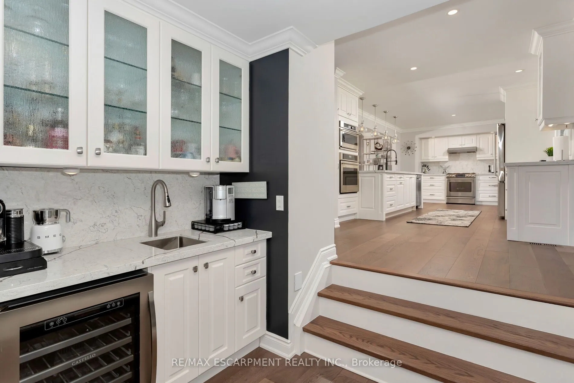 2119 Agincourt Crescent
