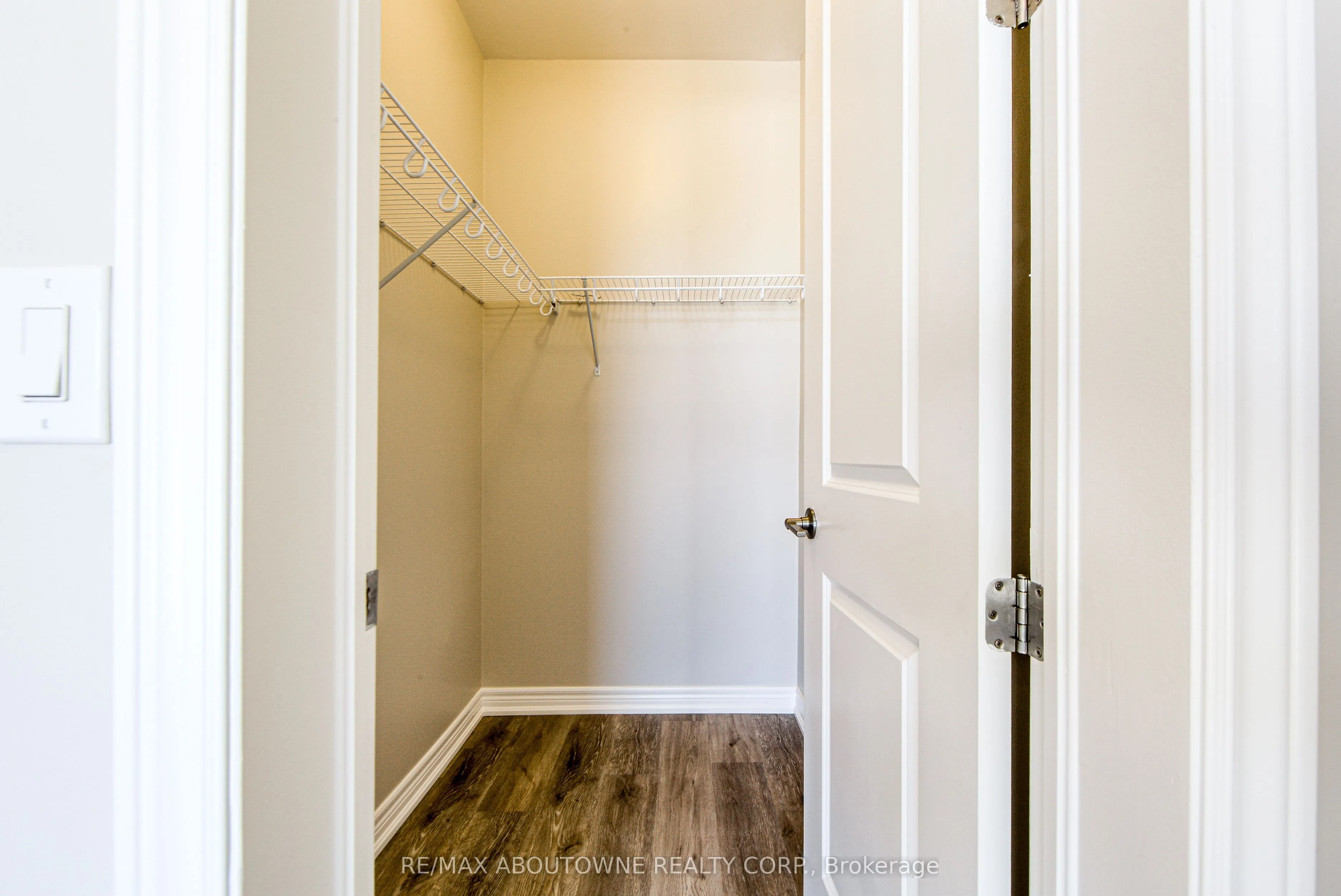 457 Plains Road E, #109
