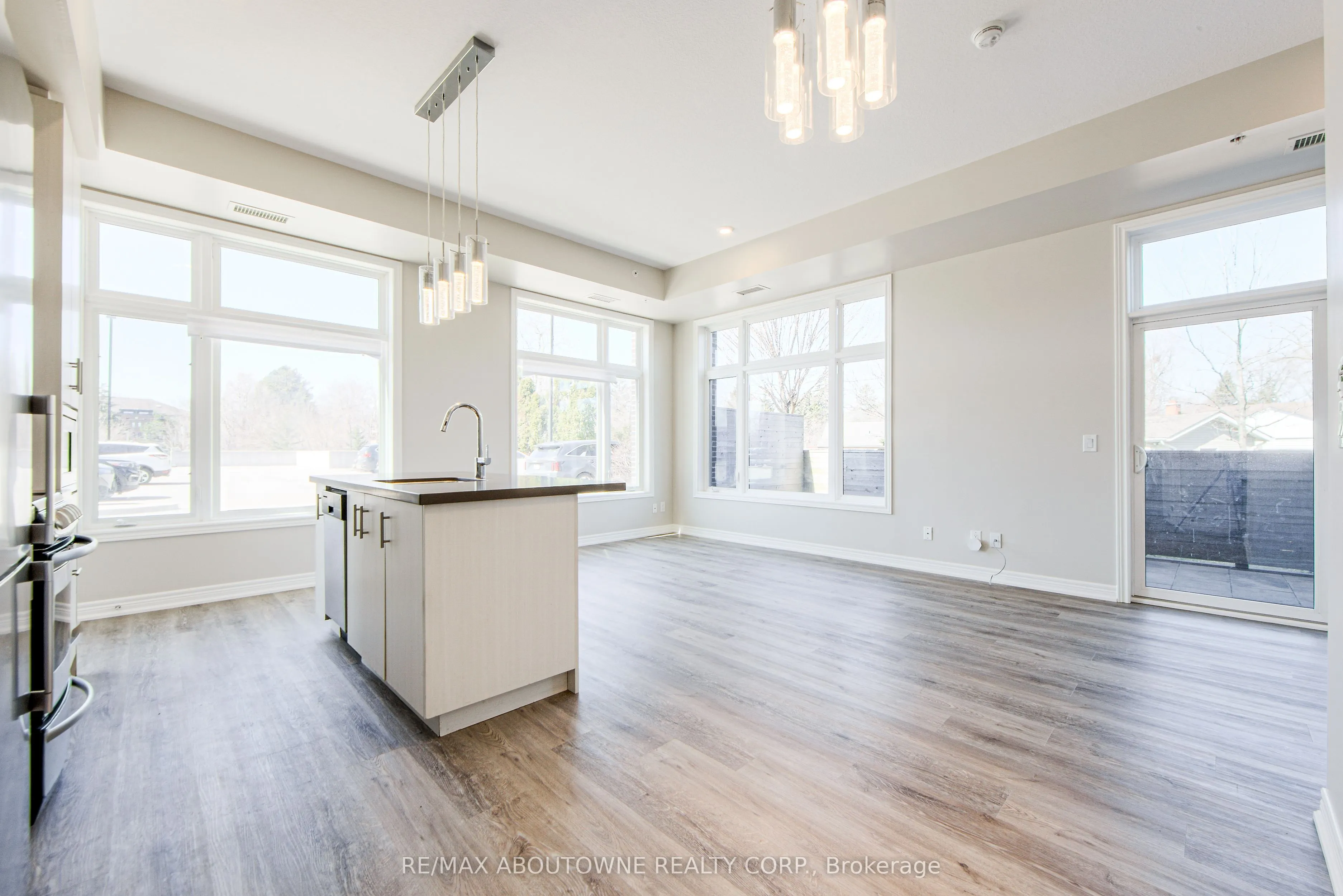457 Plains Road E, #109