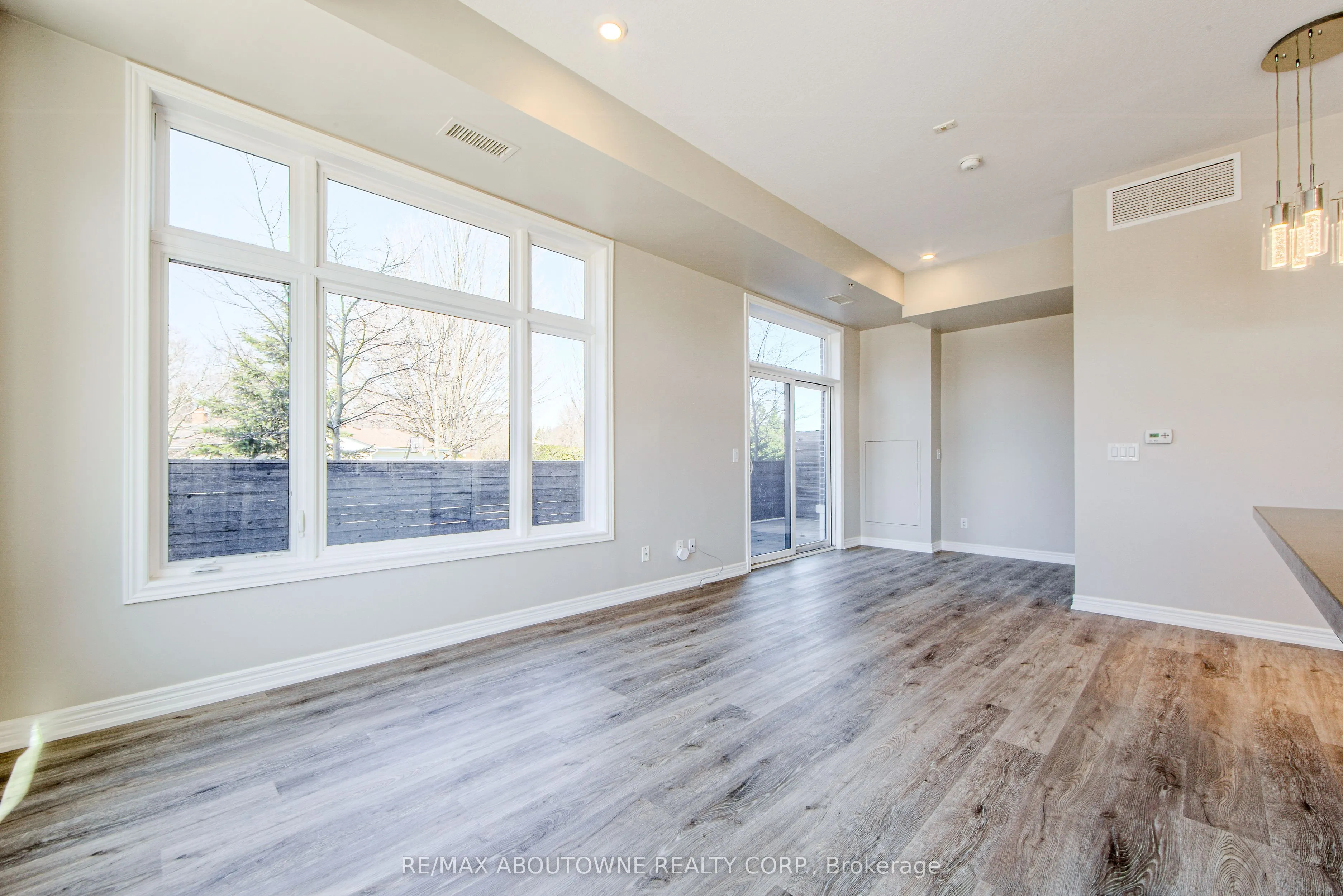 457 Plains Road E, #109