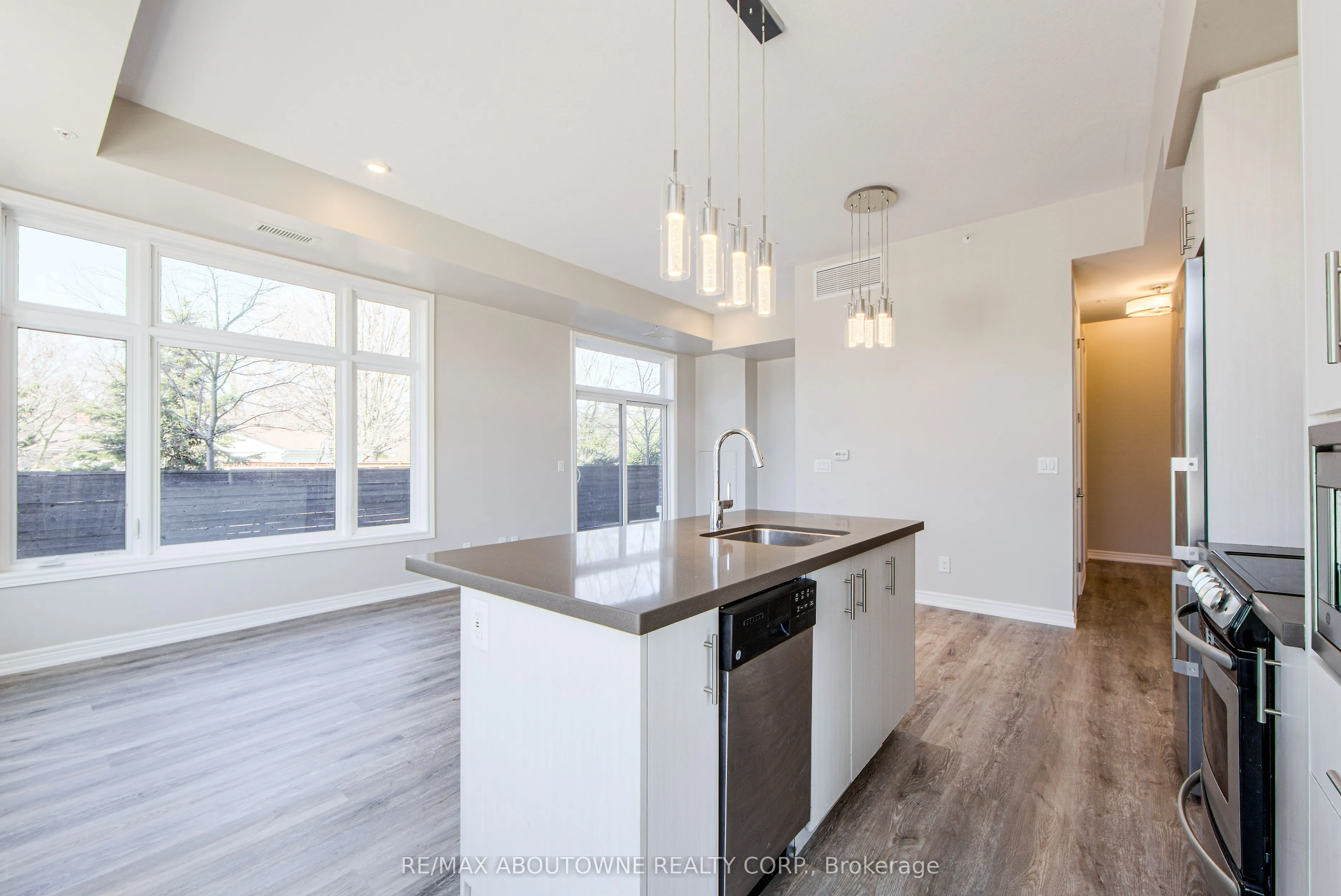 457 Plains Road E, #109