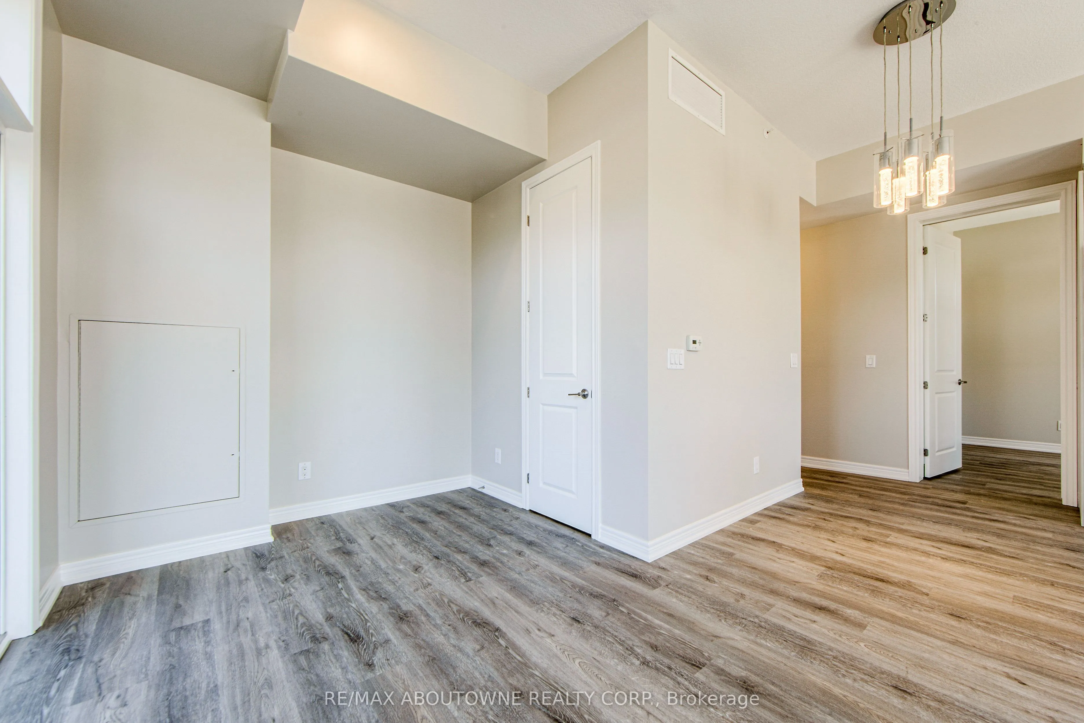 457 Plains Road E, #109