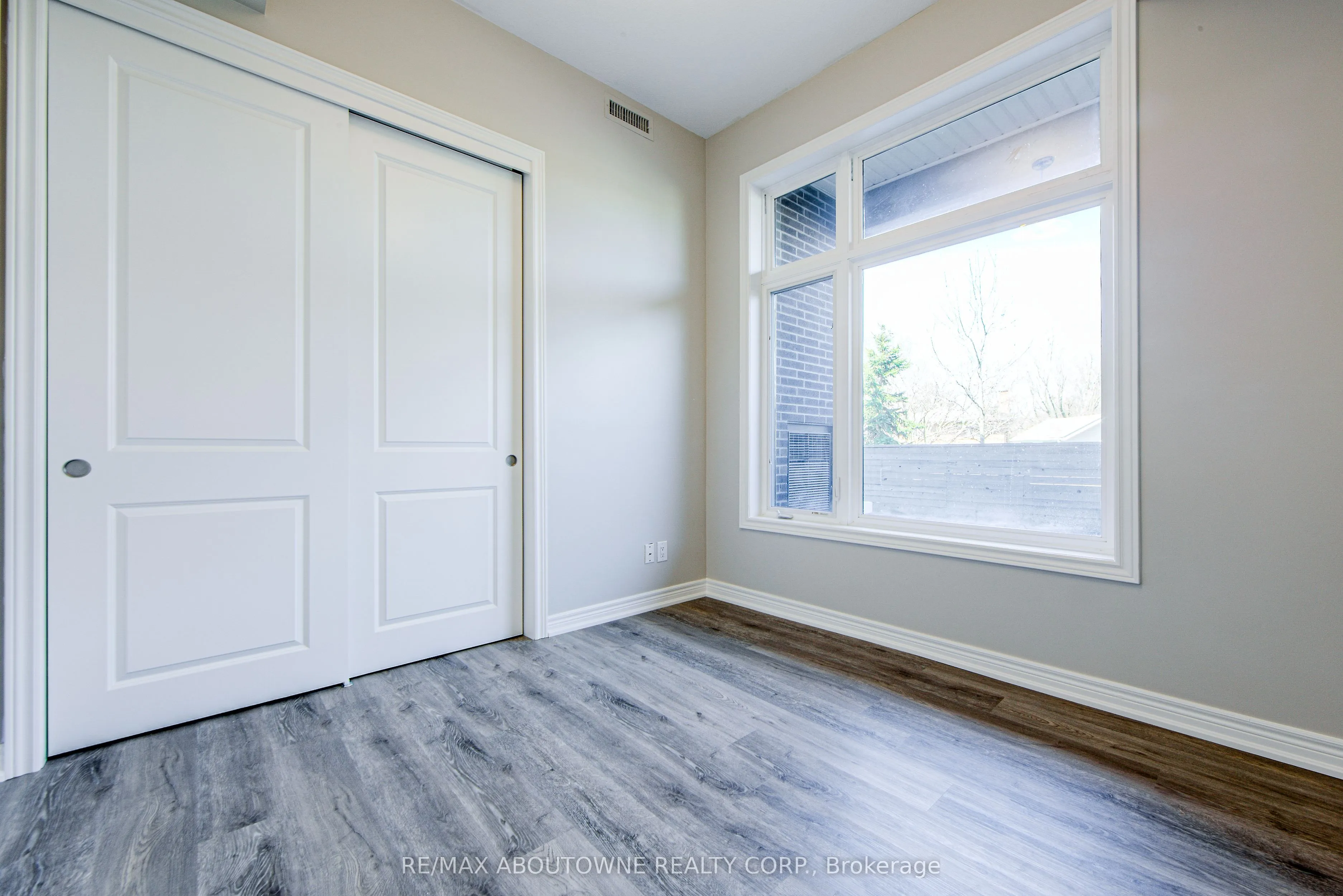 457 Plains Road E, #109