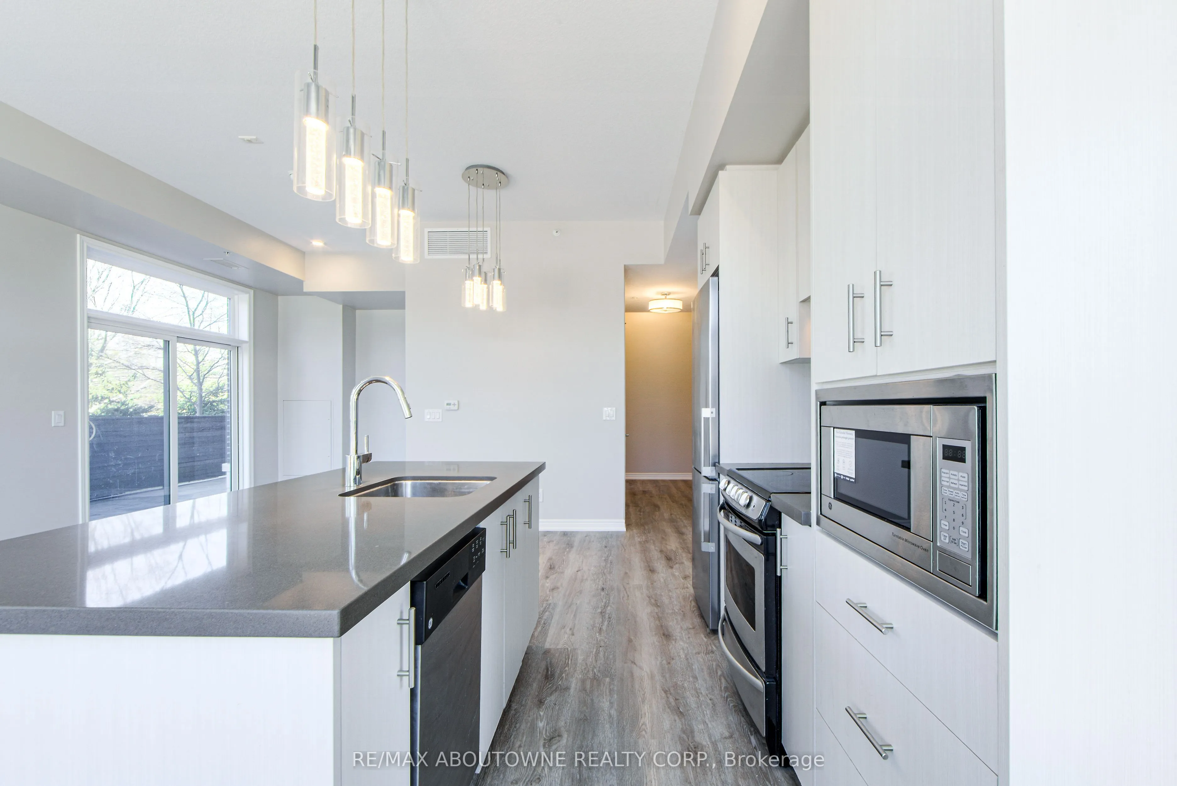 457 Plains Road E, #109