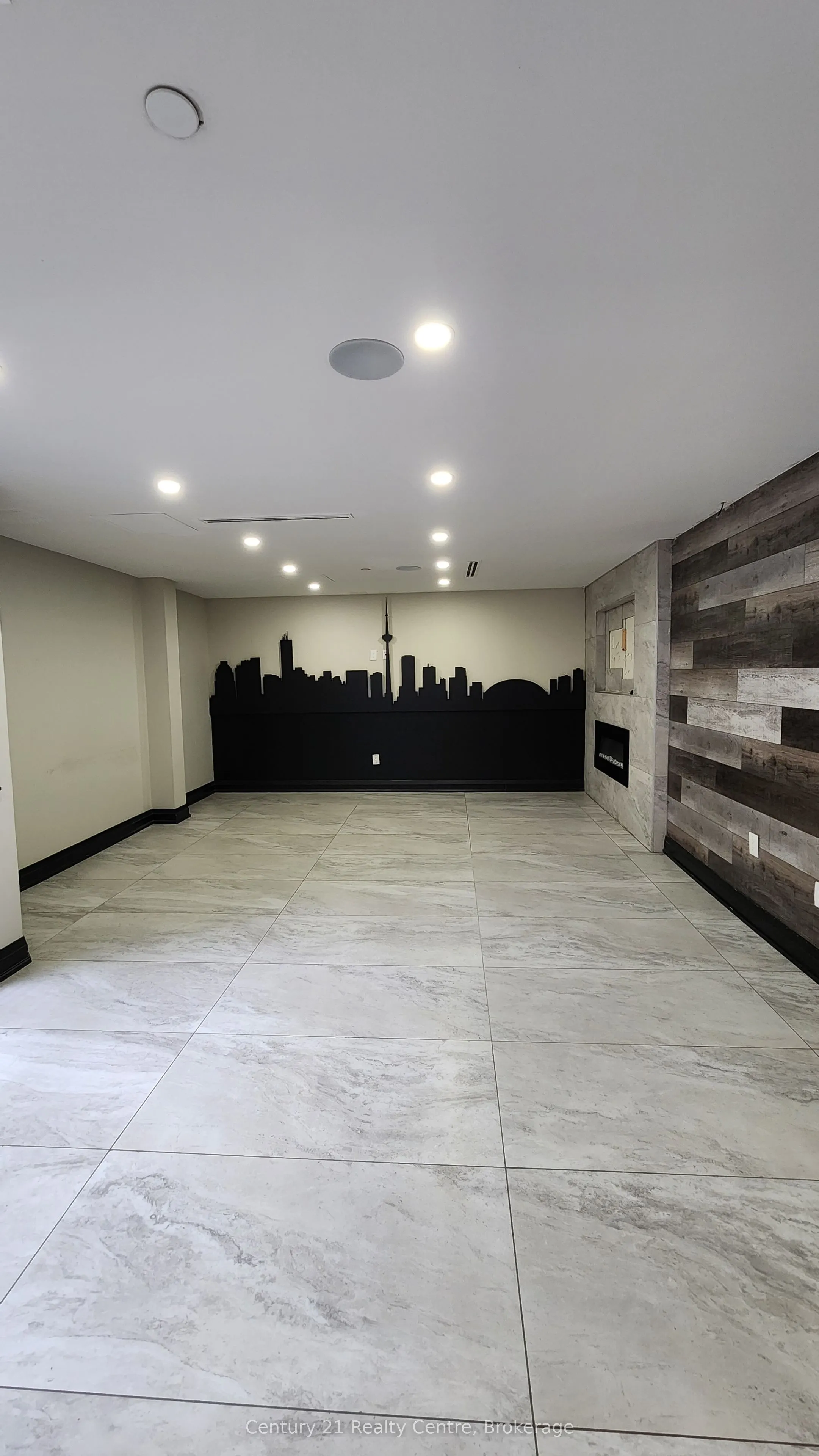 7895 Tranmere Drive, #207