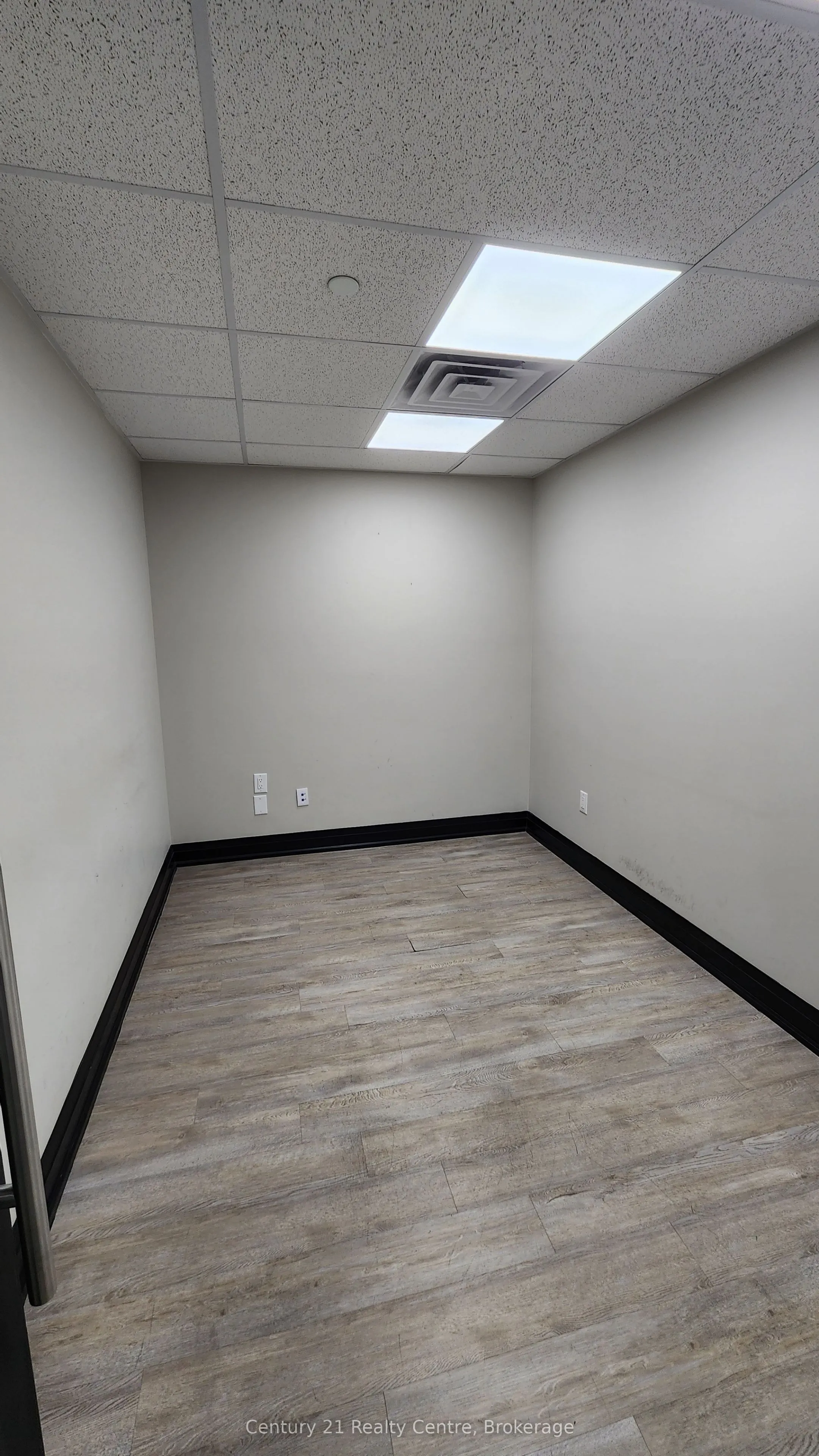7895 Tranmere Drive, #207