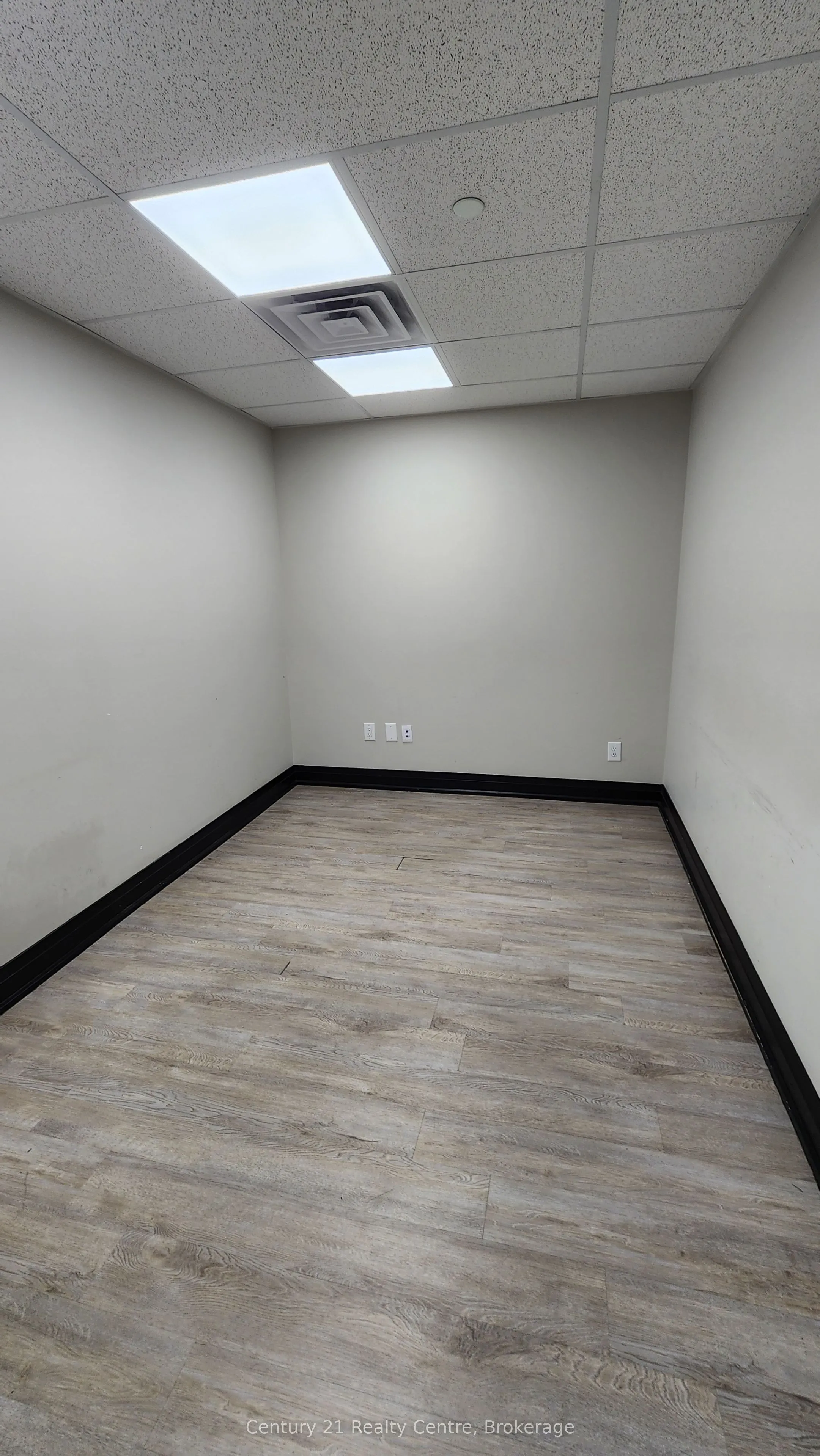 7895 Tranmere Drive, #207