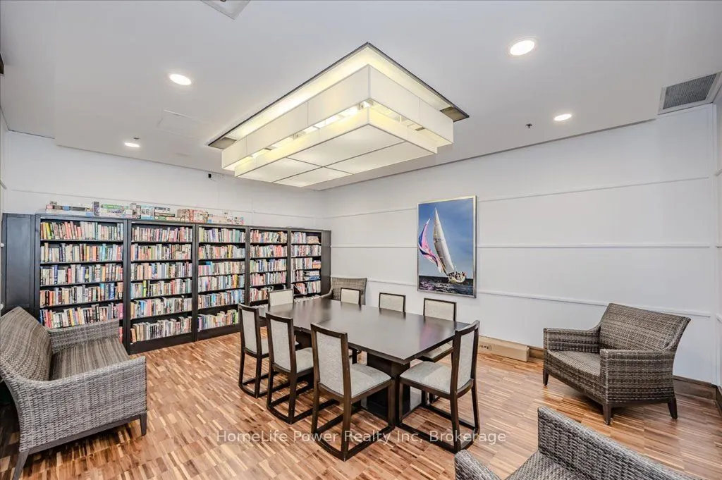 1 Hurontario Street, #2102