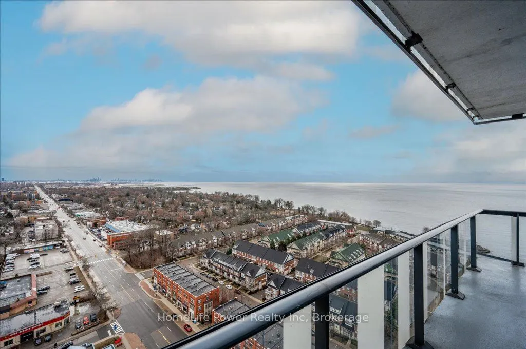 1 Hurontario Street, #2102