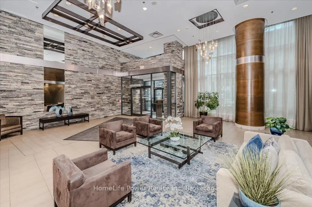 1 Hurontario Street, #2102