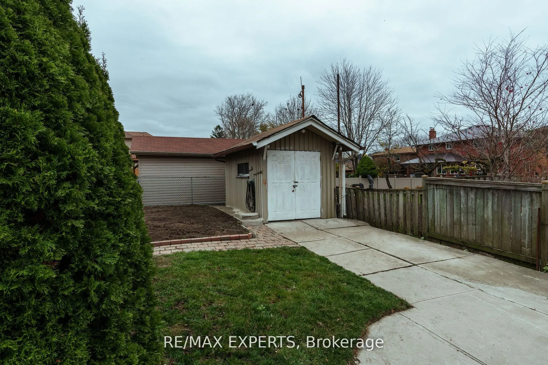 1 Creston Road