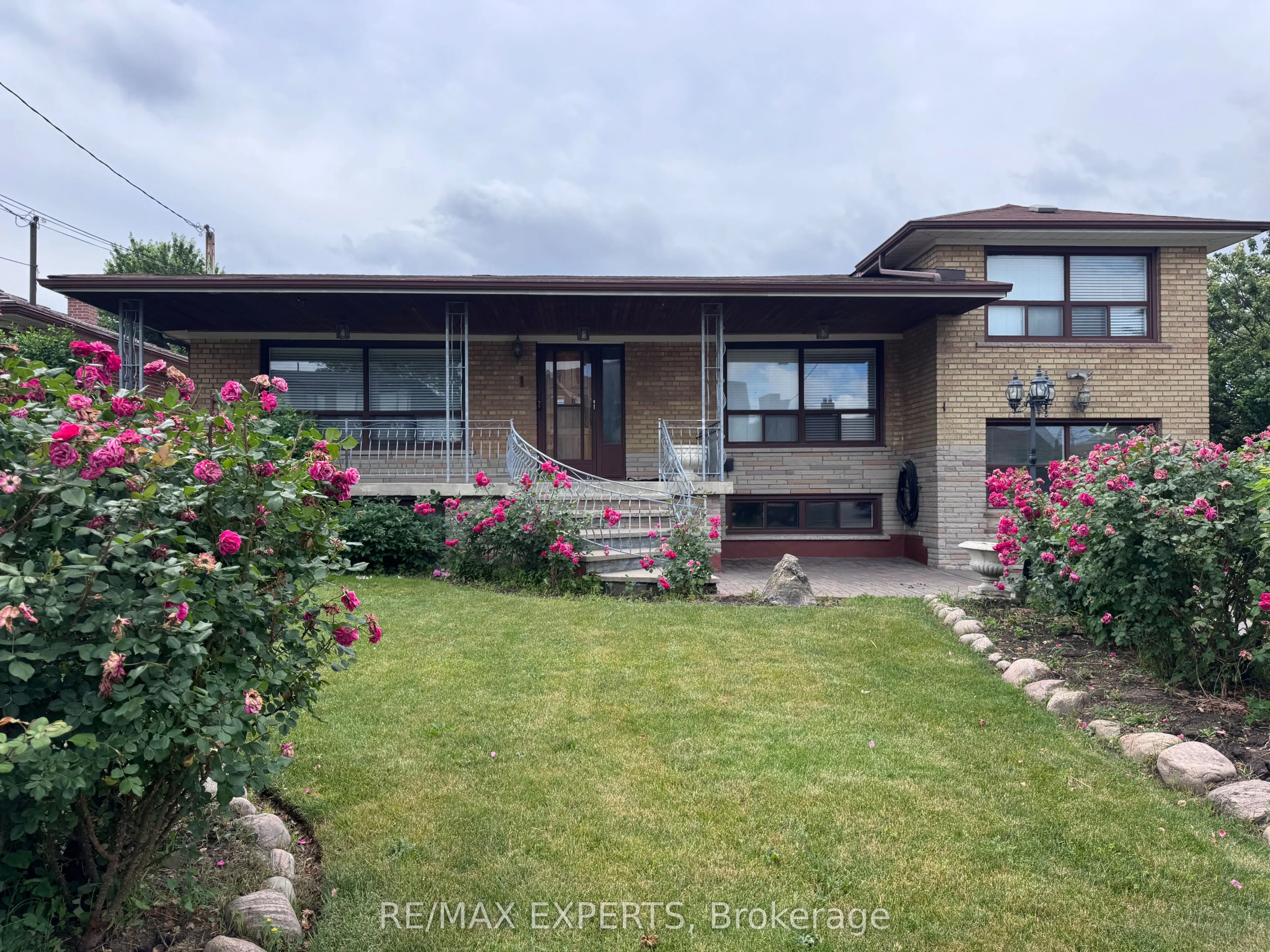 1 Creston Road