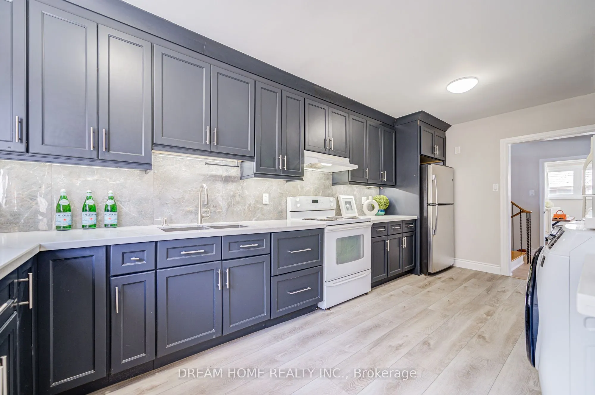 1323 Shamir Crescent