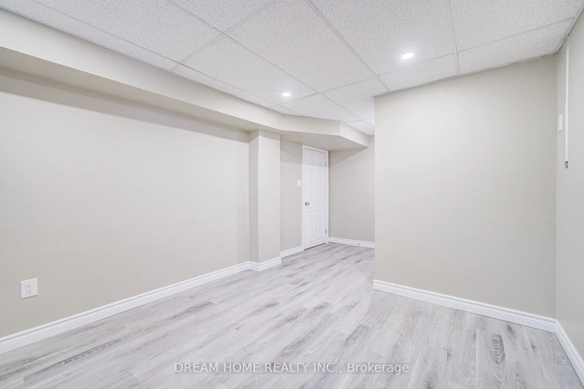 1323 Shamir Crescent