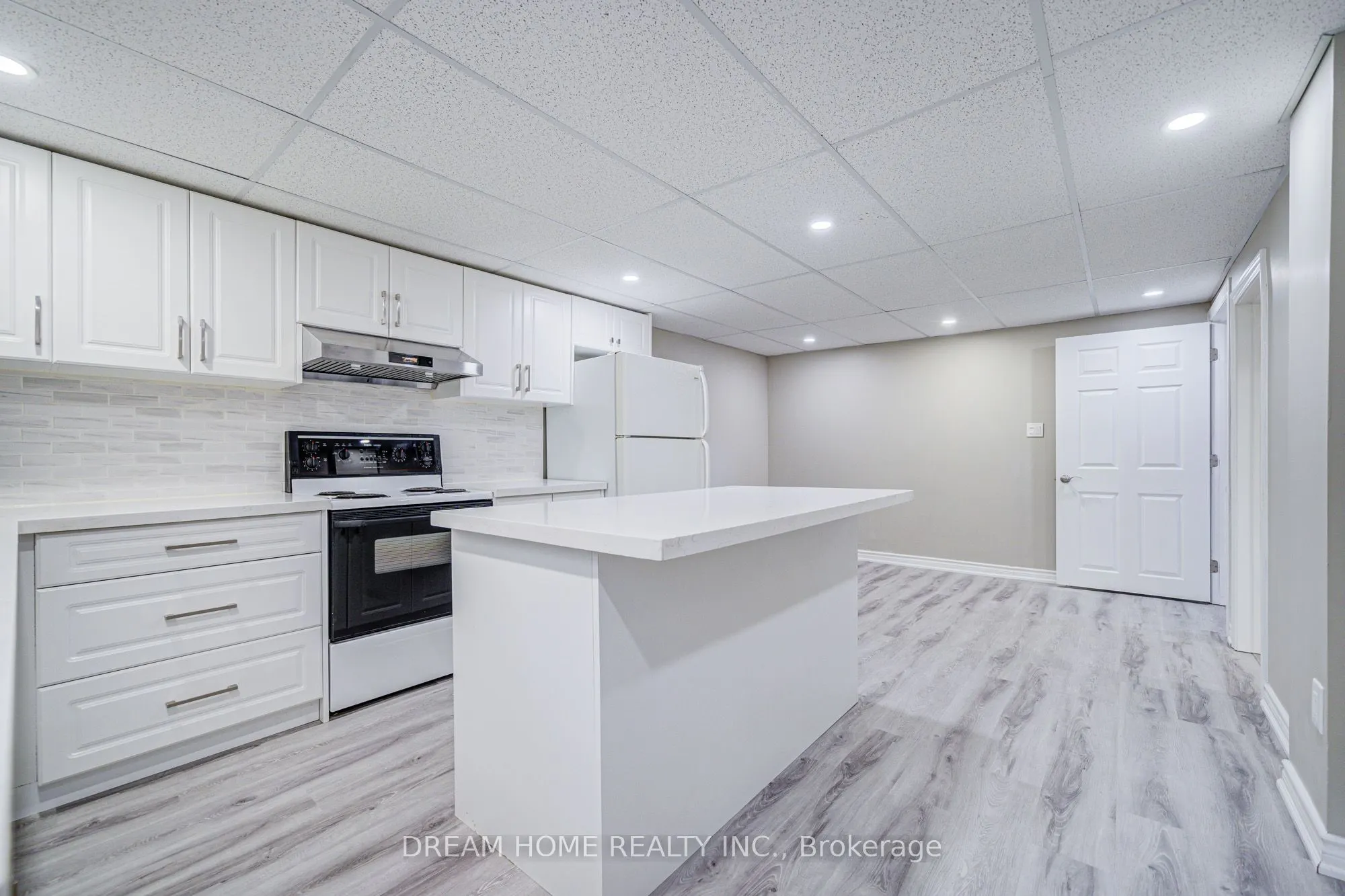 1323 Shamir Crescent