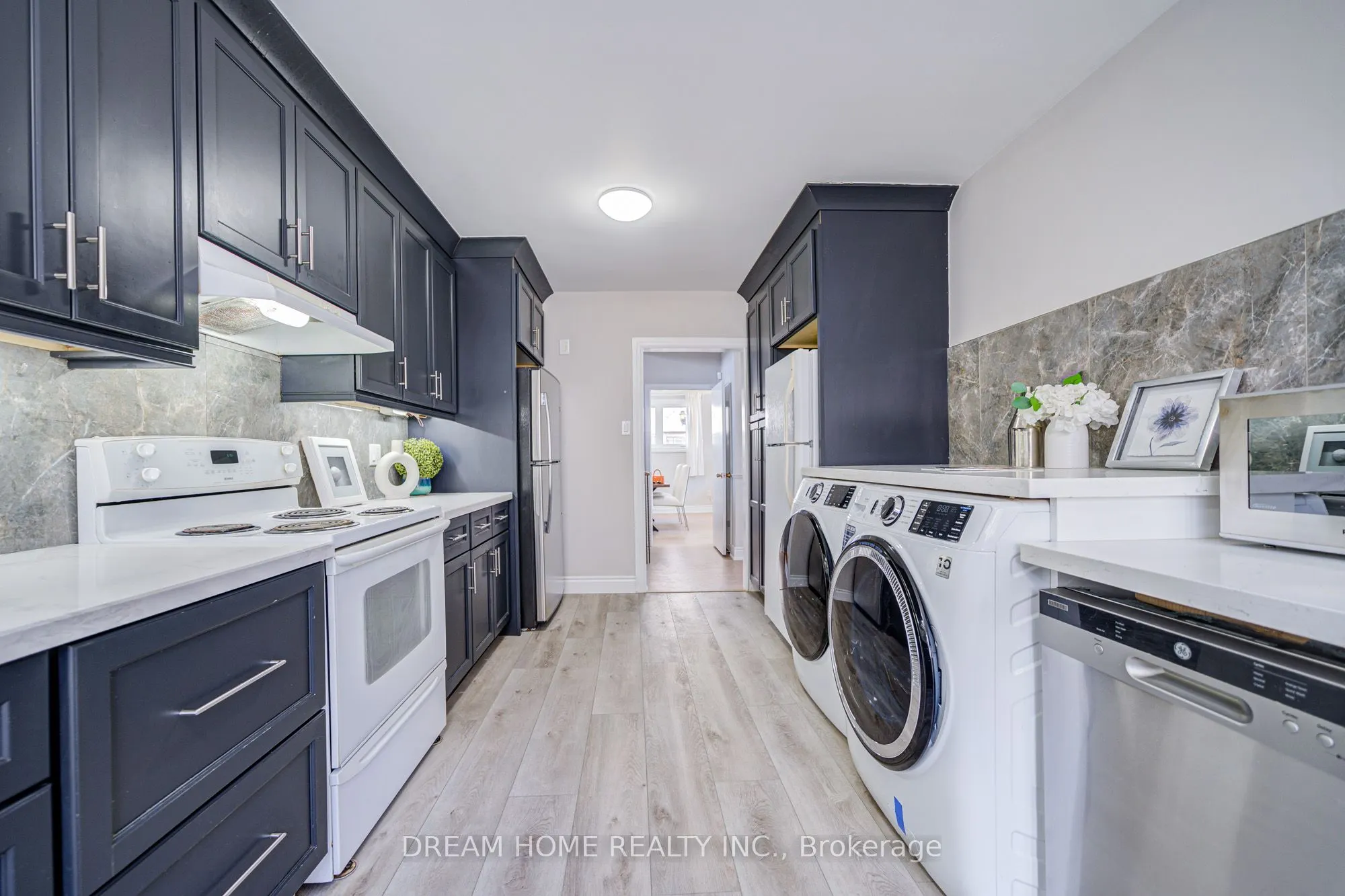 1323 Shamir Crescent