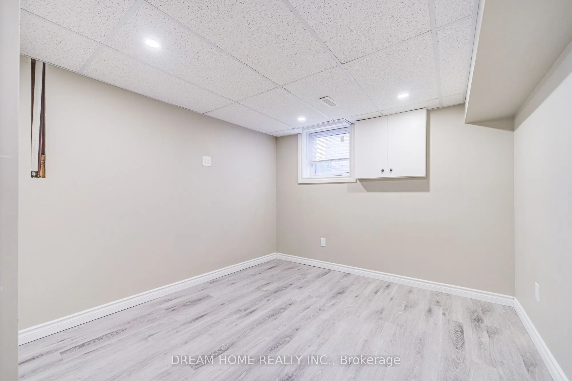 1323 Shamir Crescent
