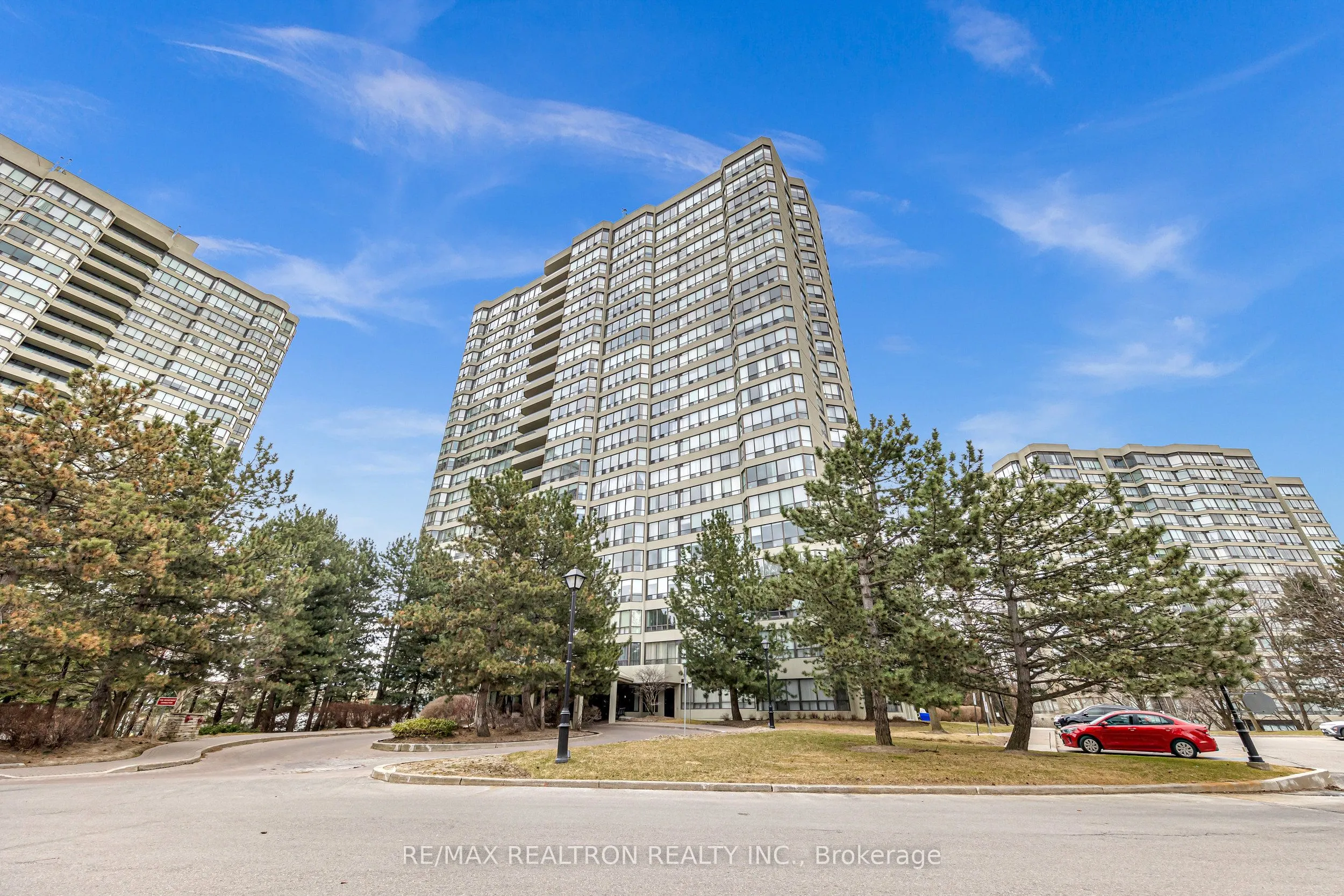 24 Hanover Road #907