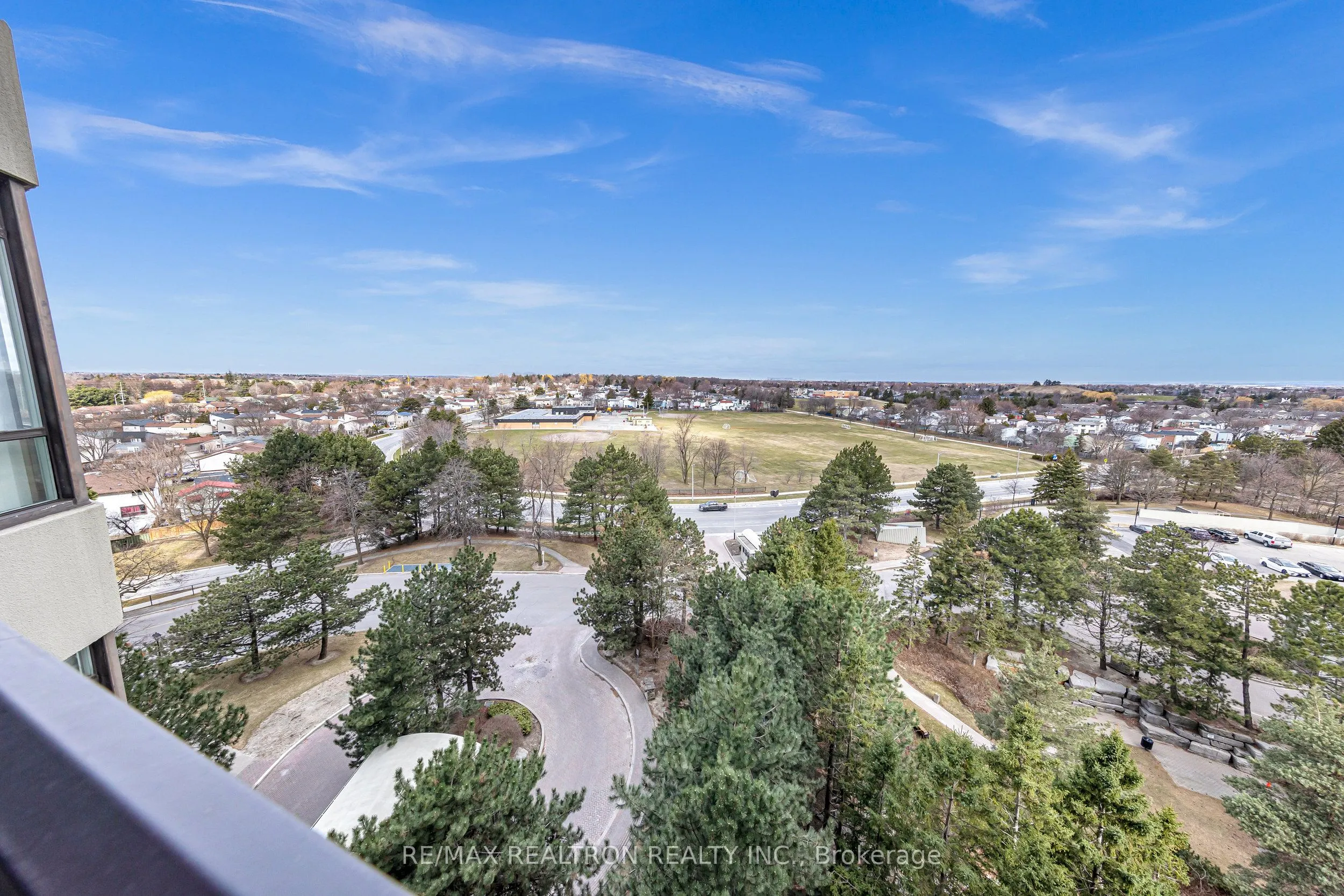 24 Hanover Road #907