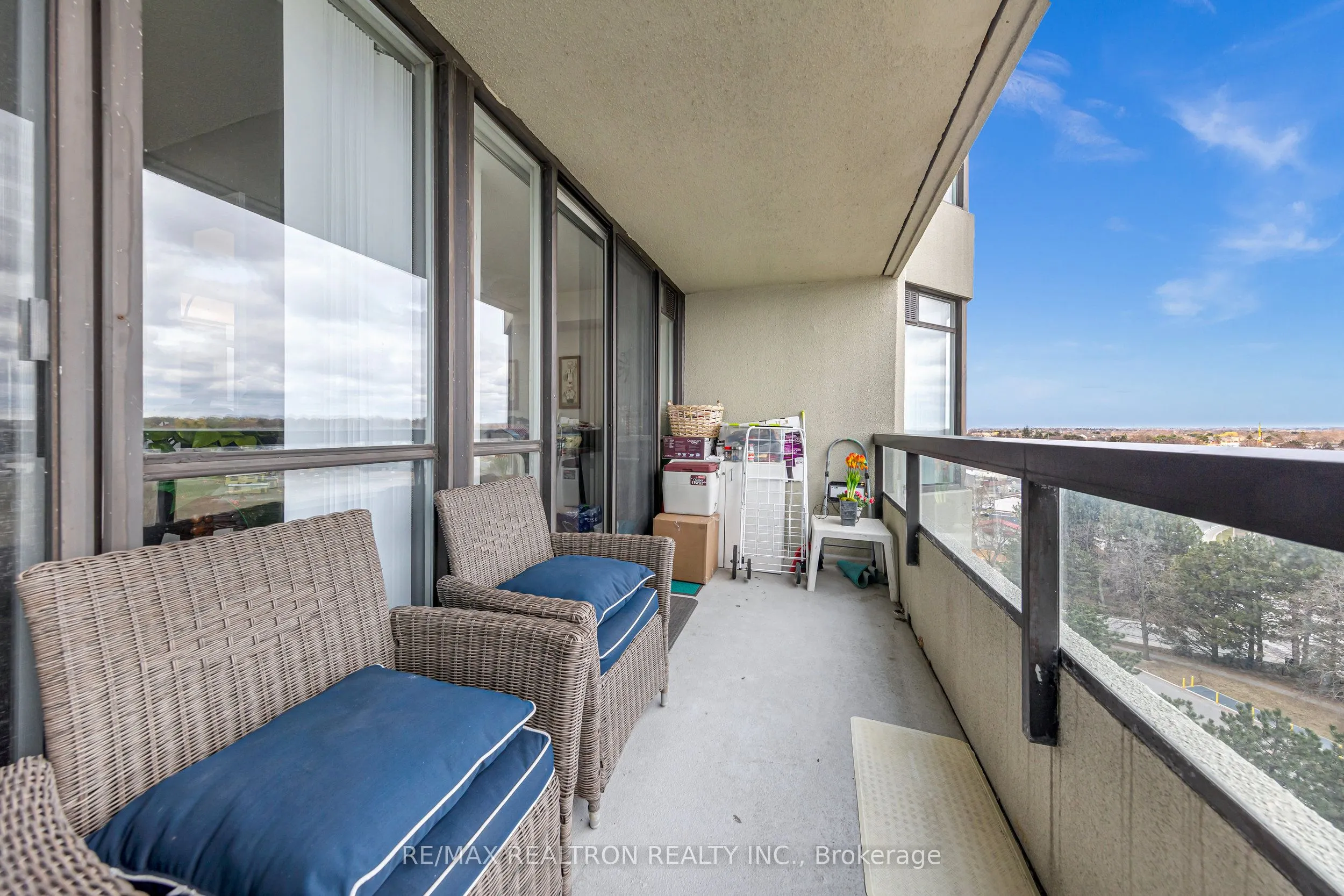 24 Hanover Road #907