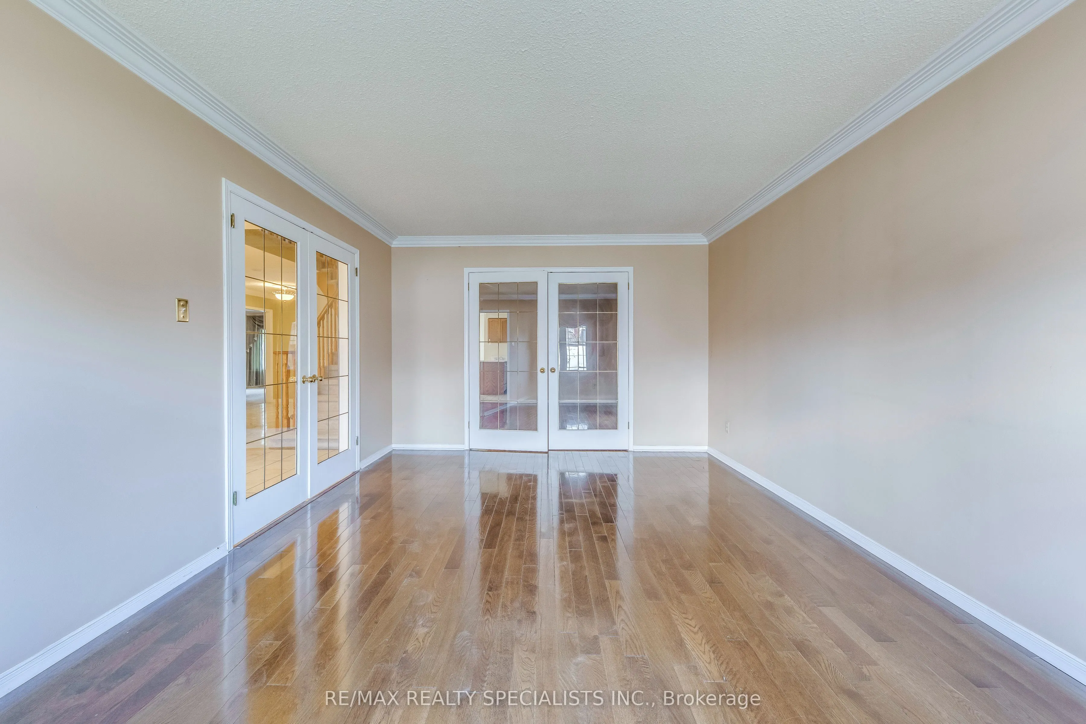 102 Sunforest Drive