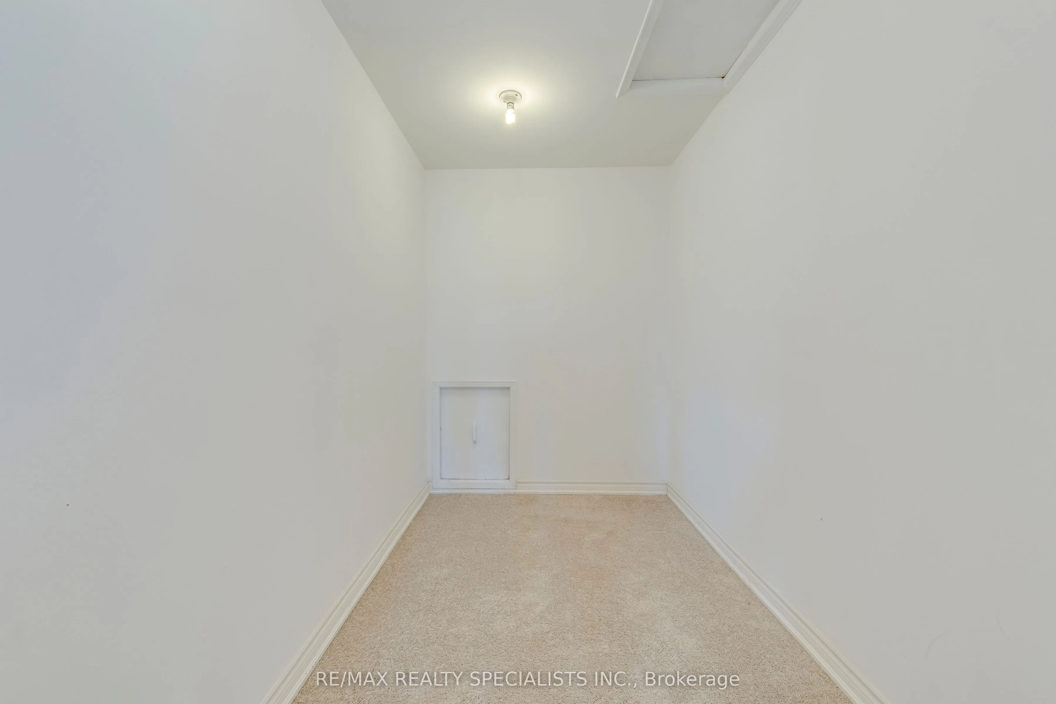 102 Sunforest Drive
