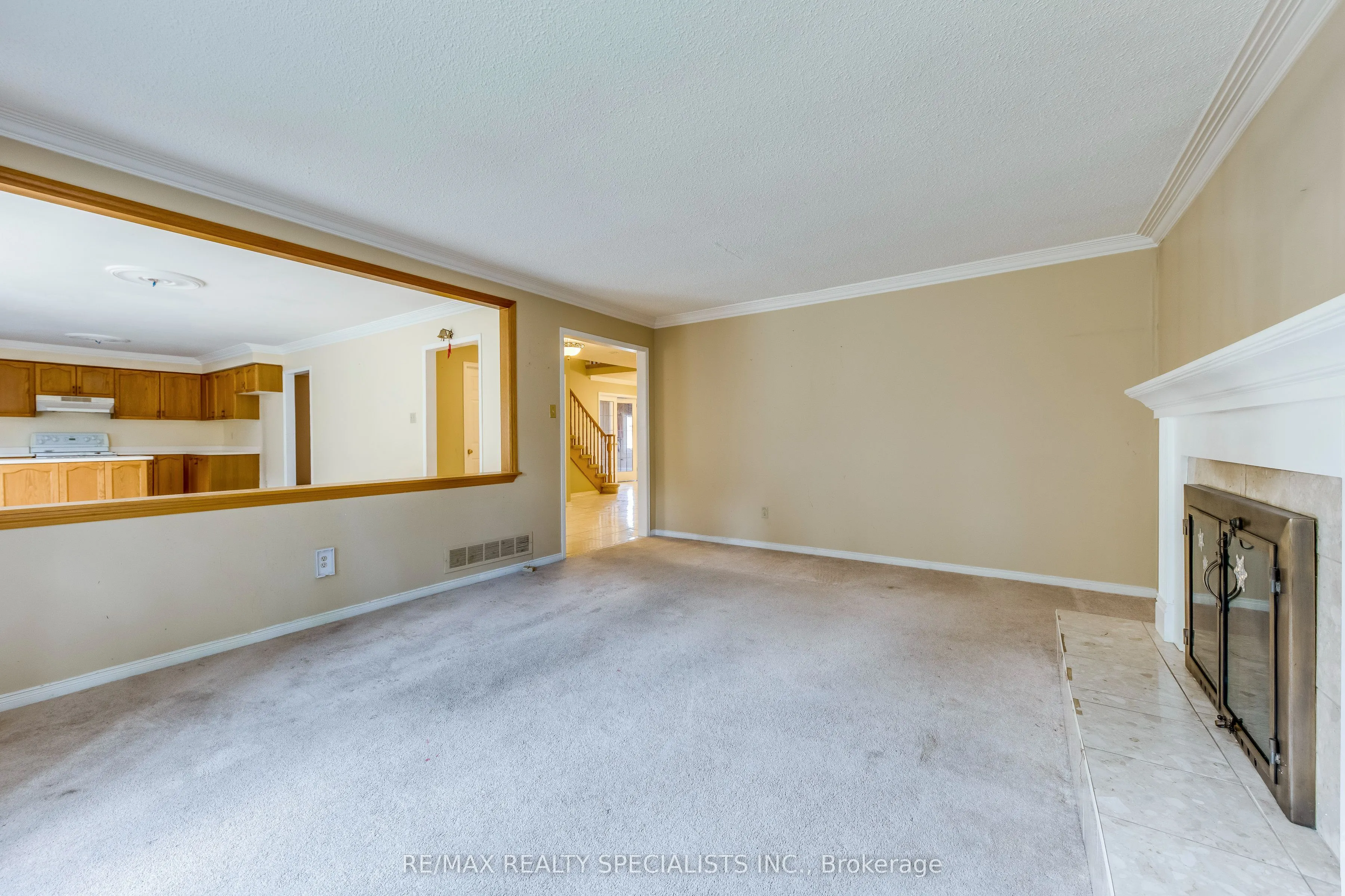 102 Sunforest Drive