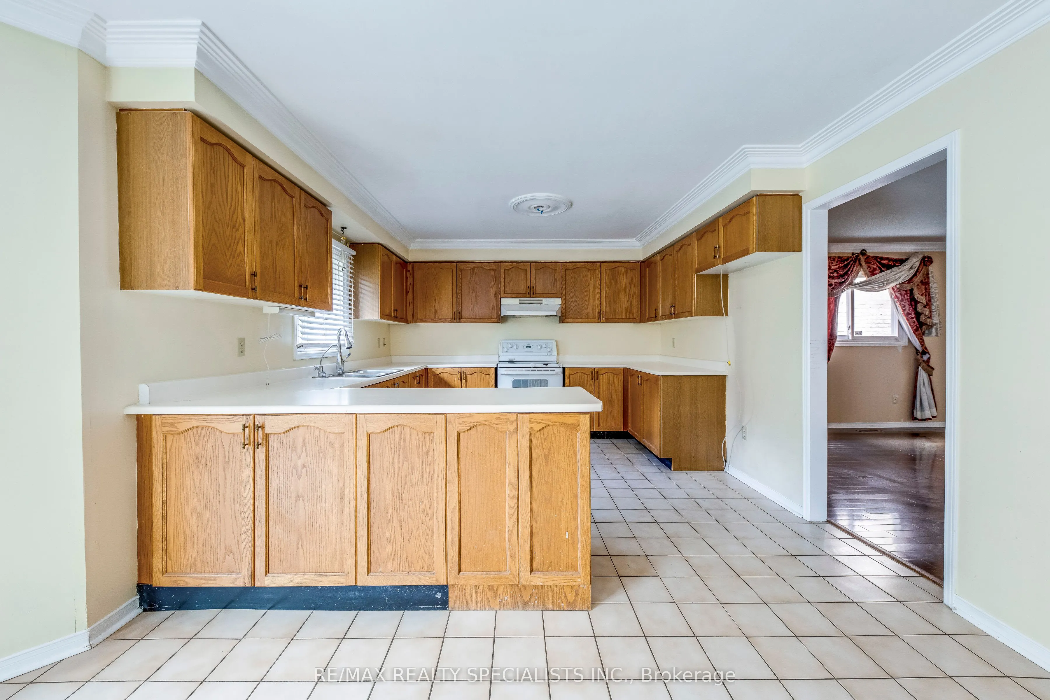 102 Sunforest Drive