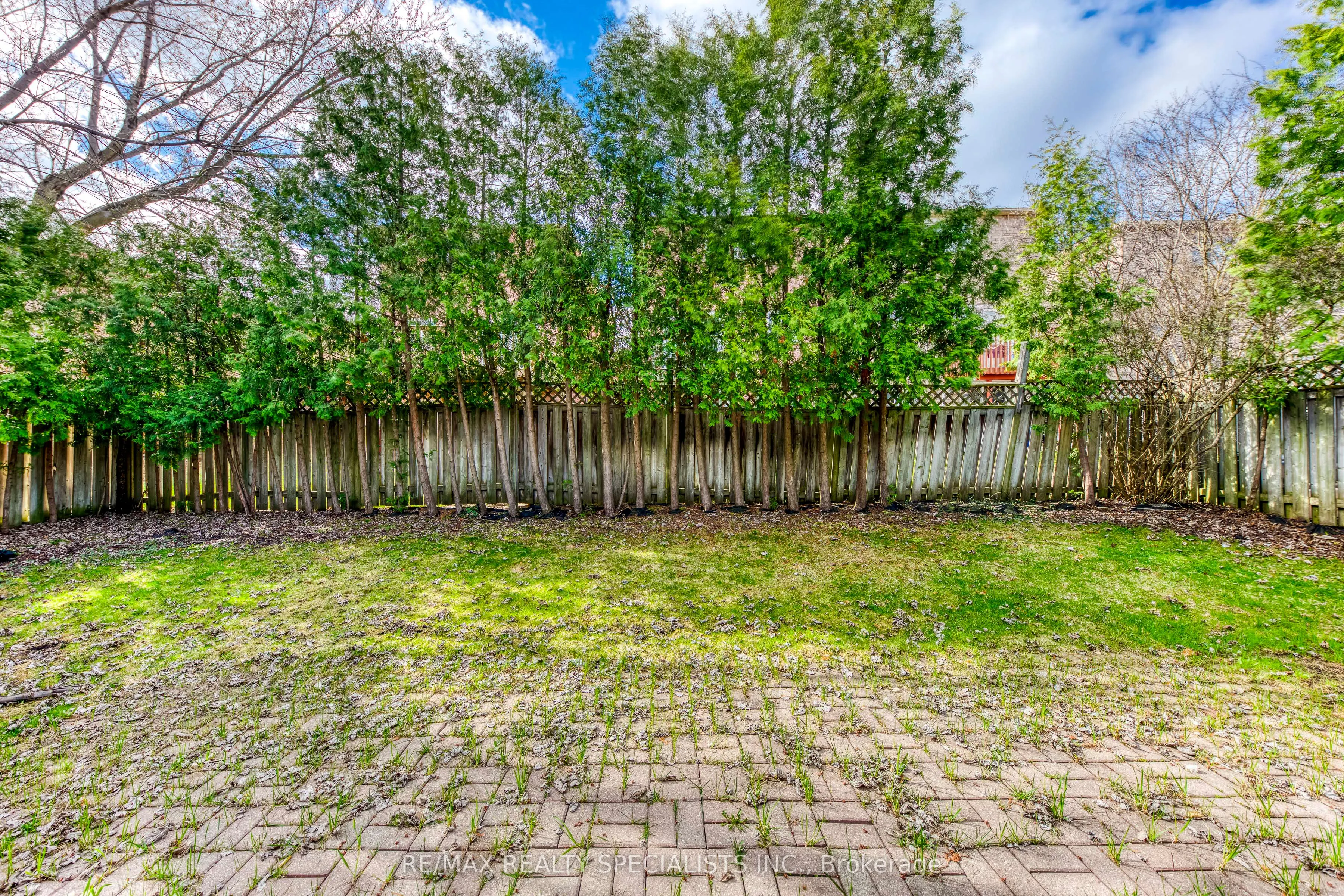 102 Sunforest Drive