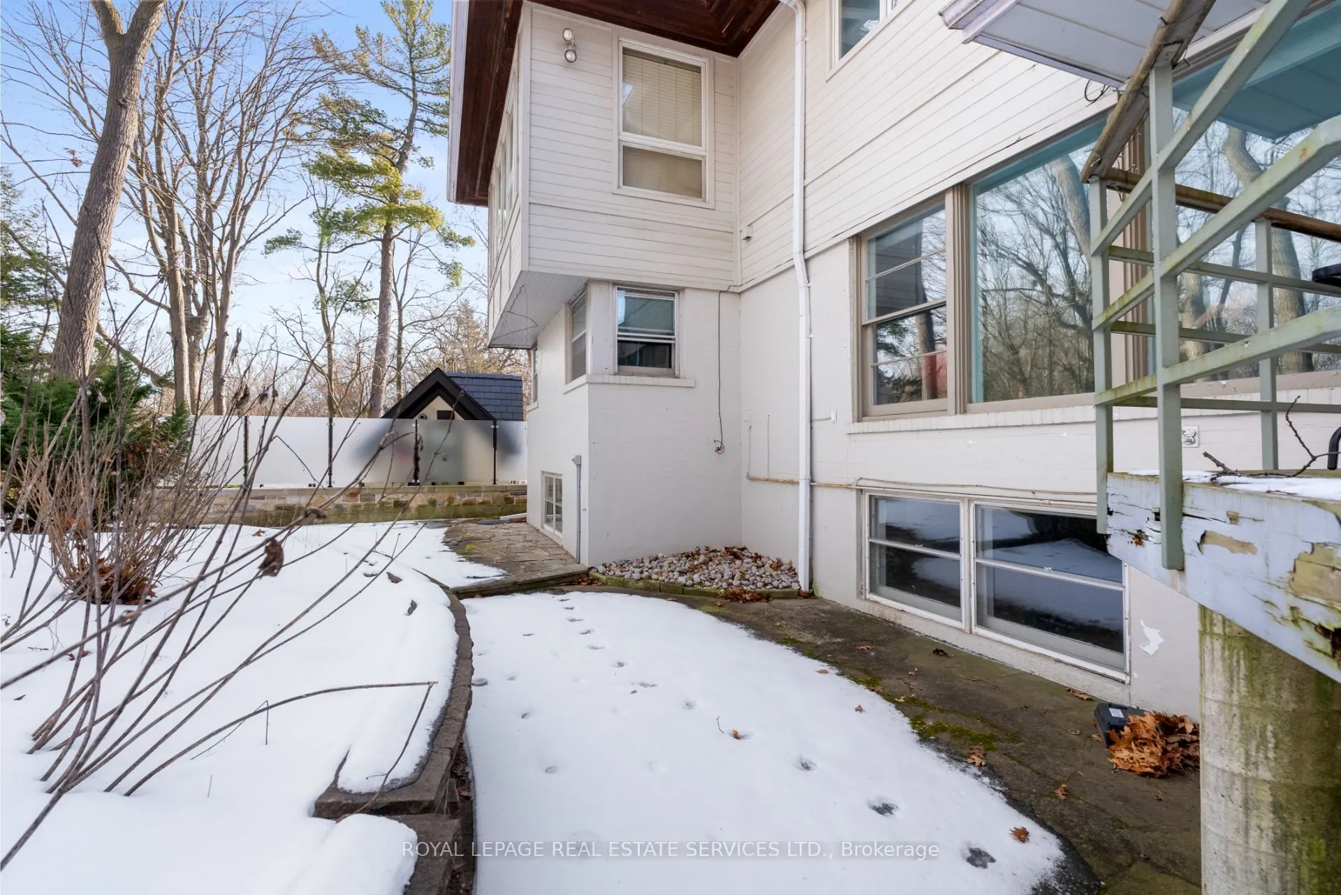 89 Valecrest Drive