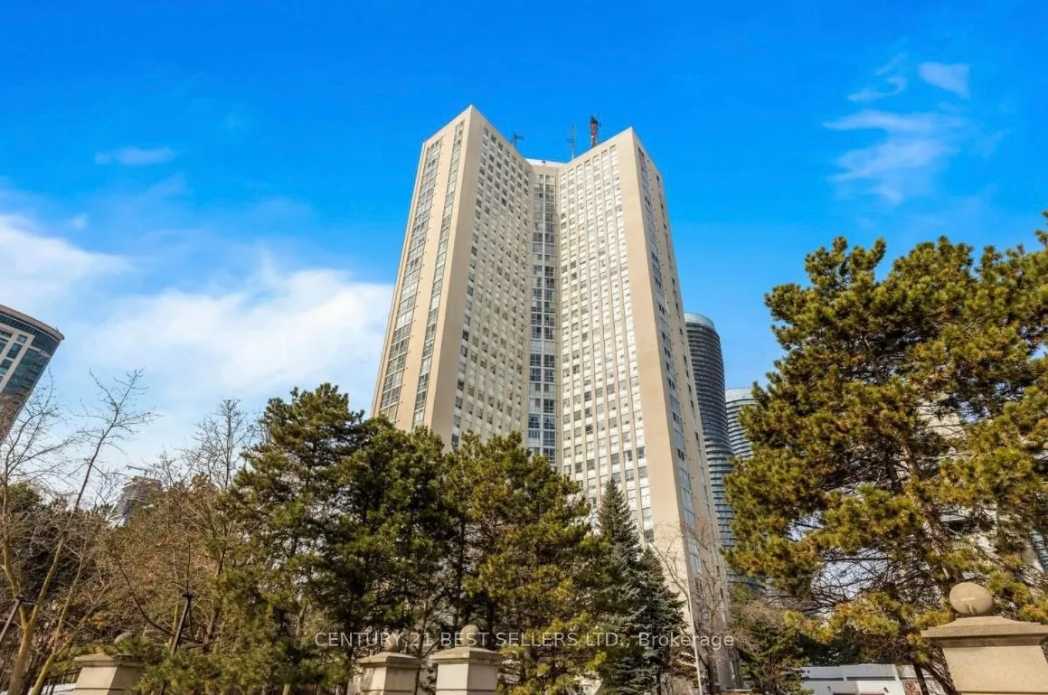 3650 Kaneff Crescent, #1803