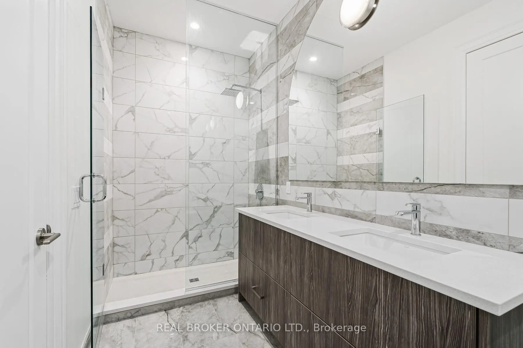 42 Mill Street, #209
